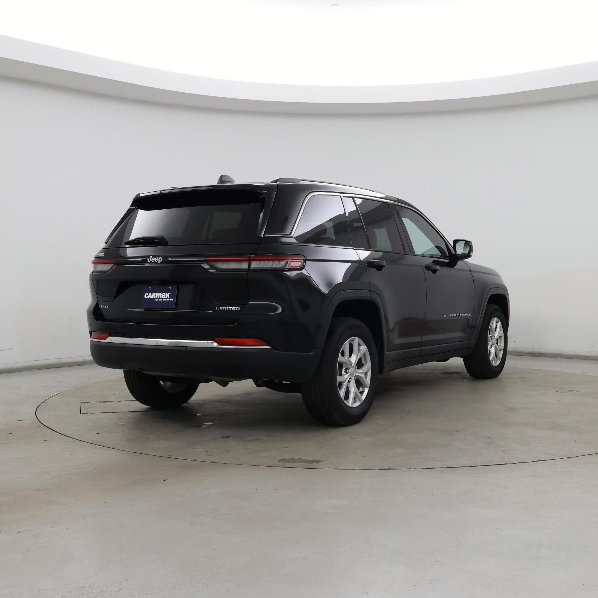 Thumbnail: 2023 Jeep Grand Cherokee - 8