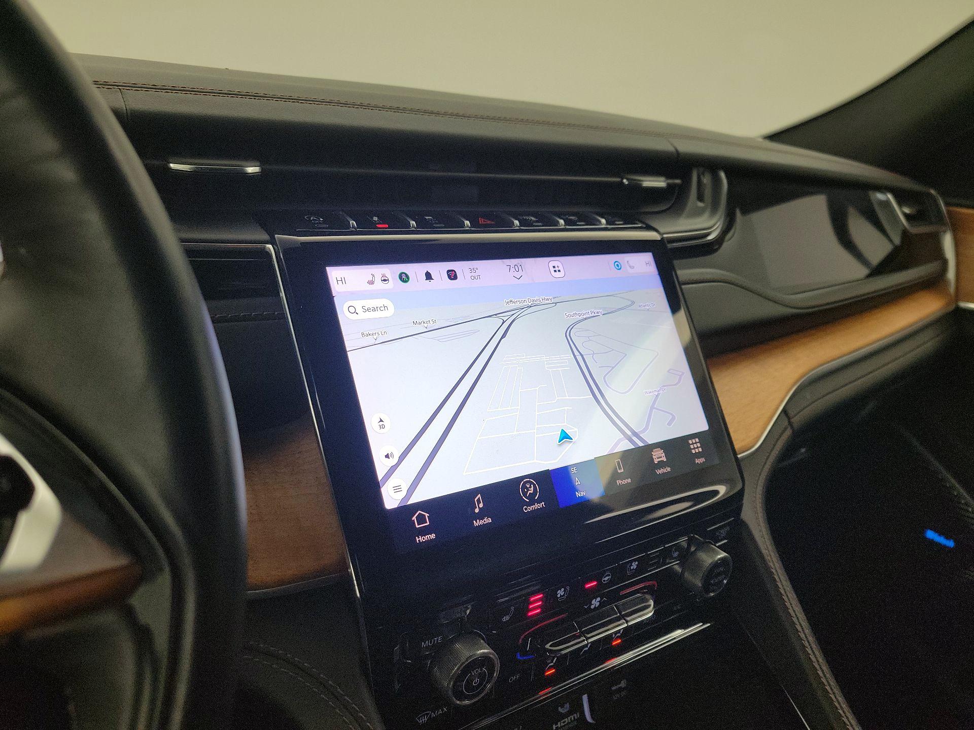 Thumbnail: 2022 Jeep Grand Cherokee - 14