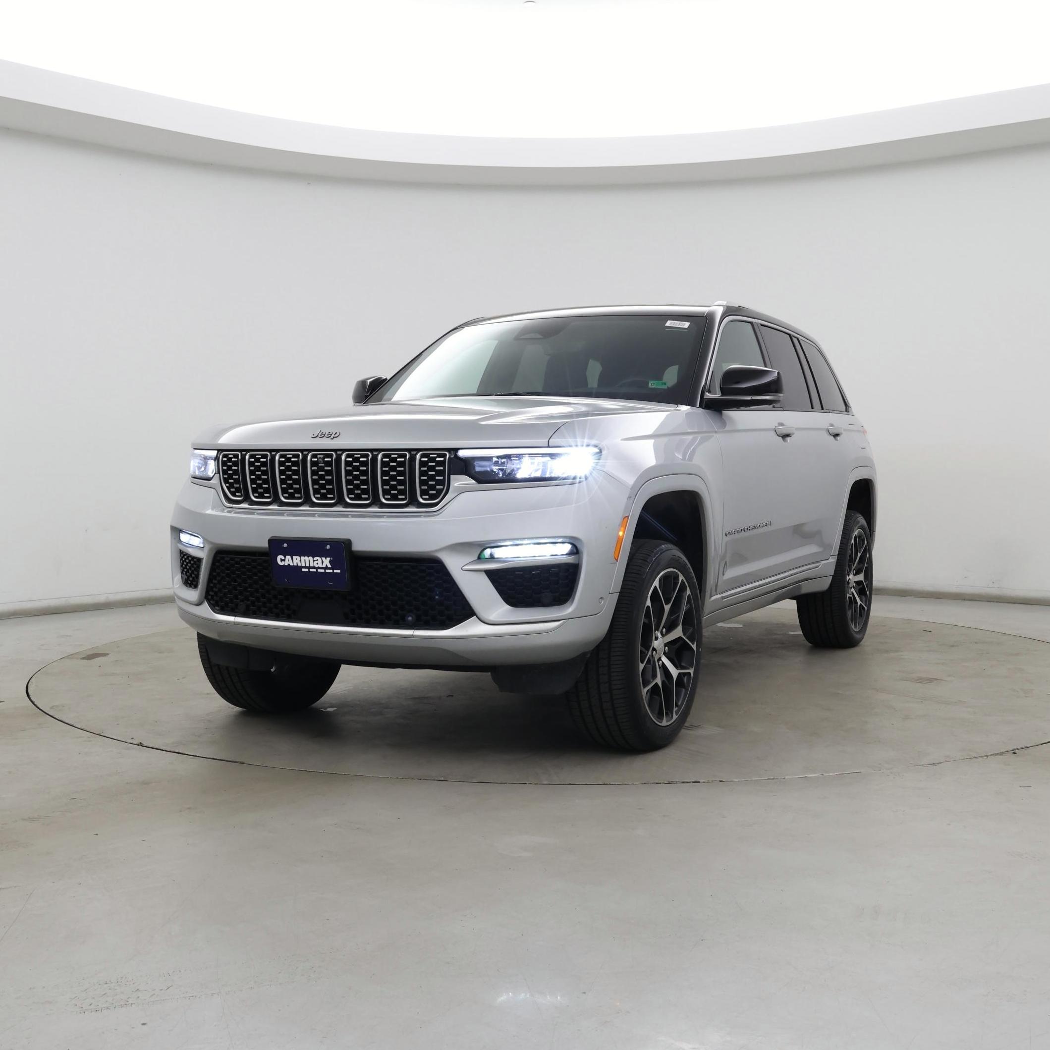 Thumbnail: 2022 Jeep Grand Cherokee - 4