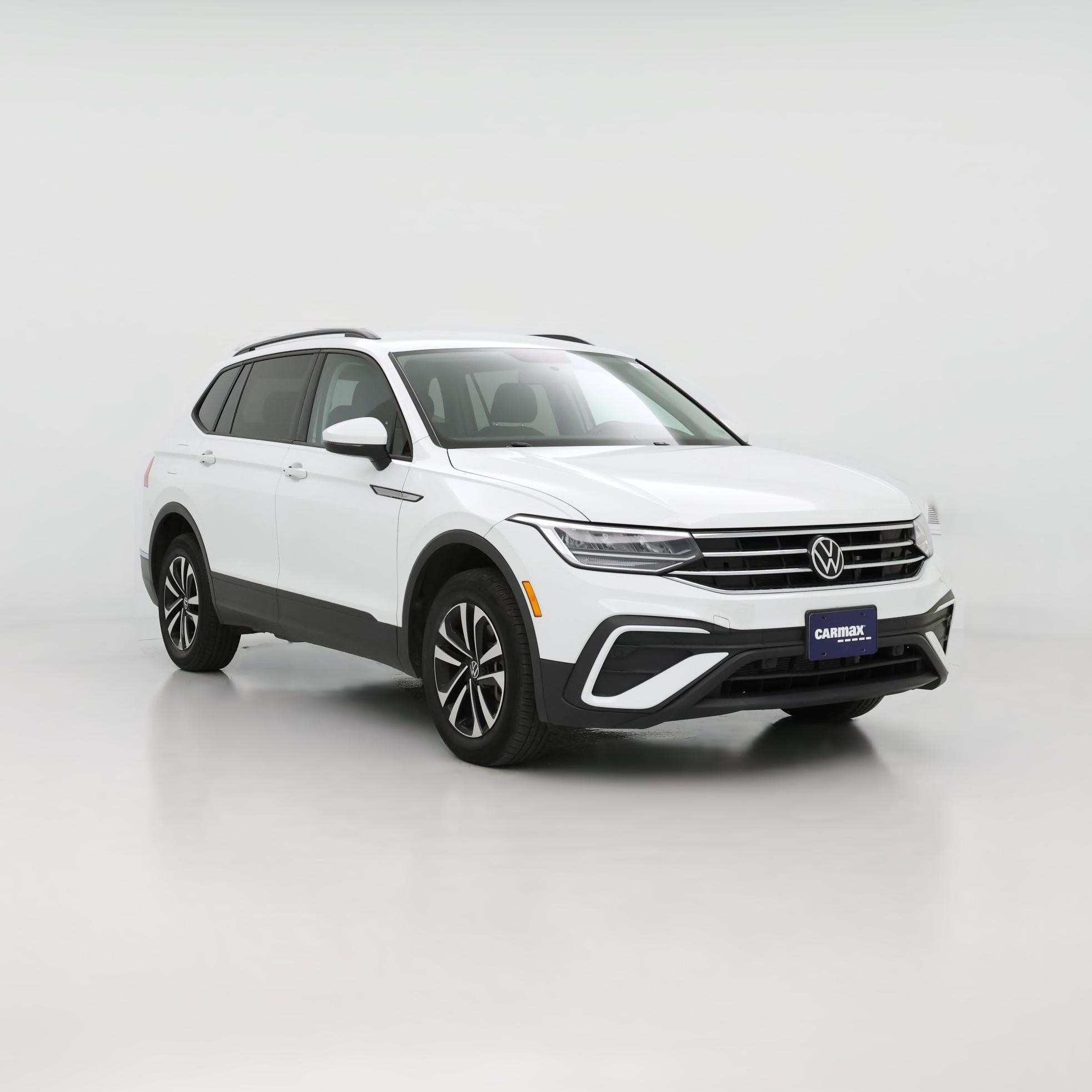 Thumbnail: 2022 Volkswagen Tiguan - 1