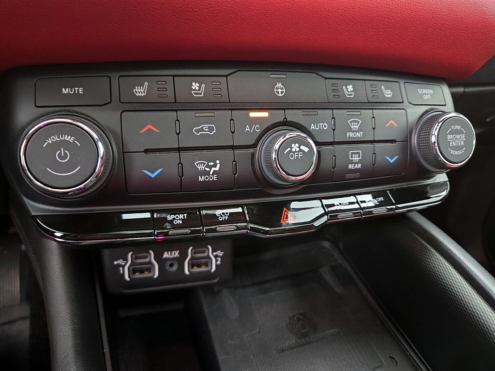 Thumbnail: 2022 Dodge Durango - 17