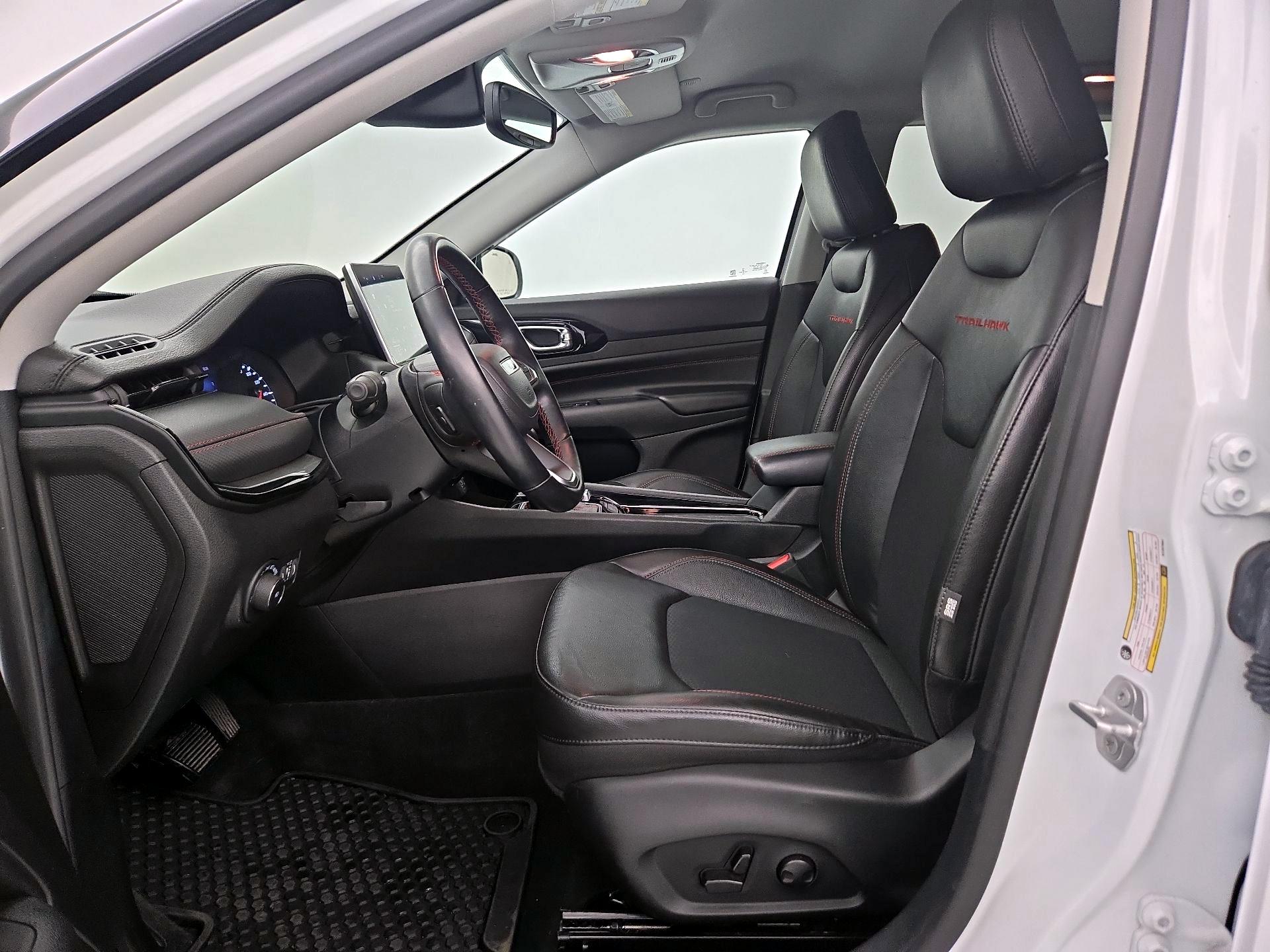 Thumbnail: 2022 Jeep Compass - 11