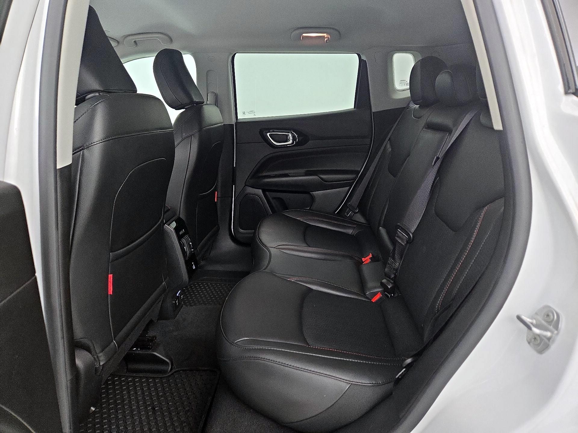 Thumbnail: 2022 Jeep Compass - 19