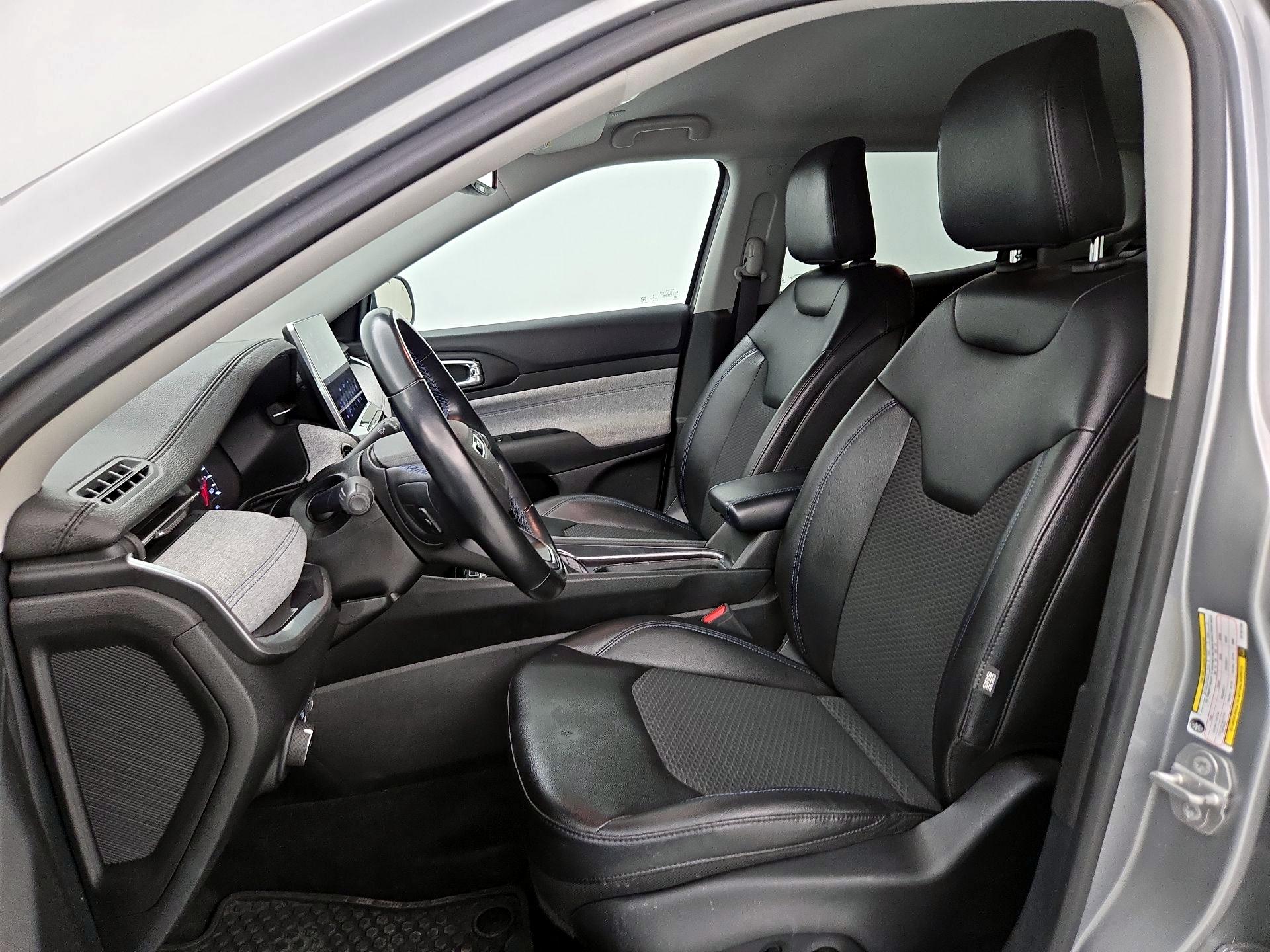 Thumbnail: 2022 Jeep Compass - 11