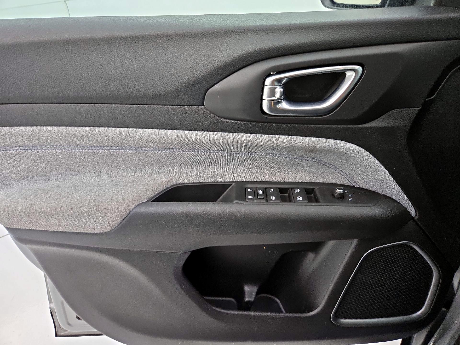 Thumbnail: 2022 Jeep Compass - 12