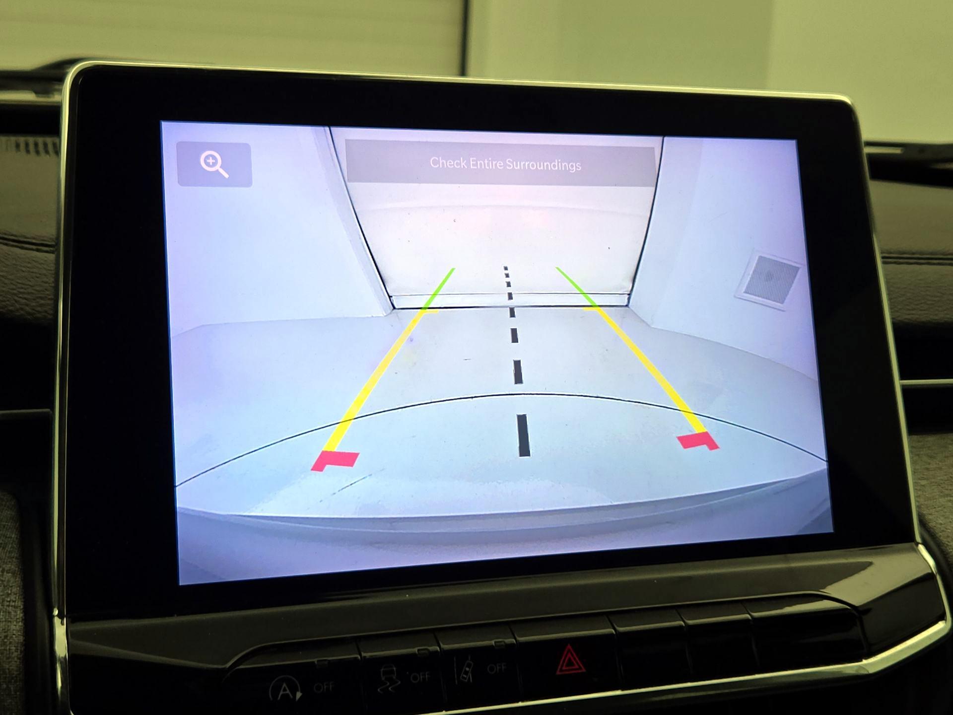 Thumbnail: 2022 Jeep Compass - 14