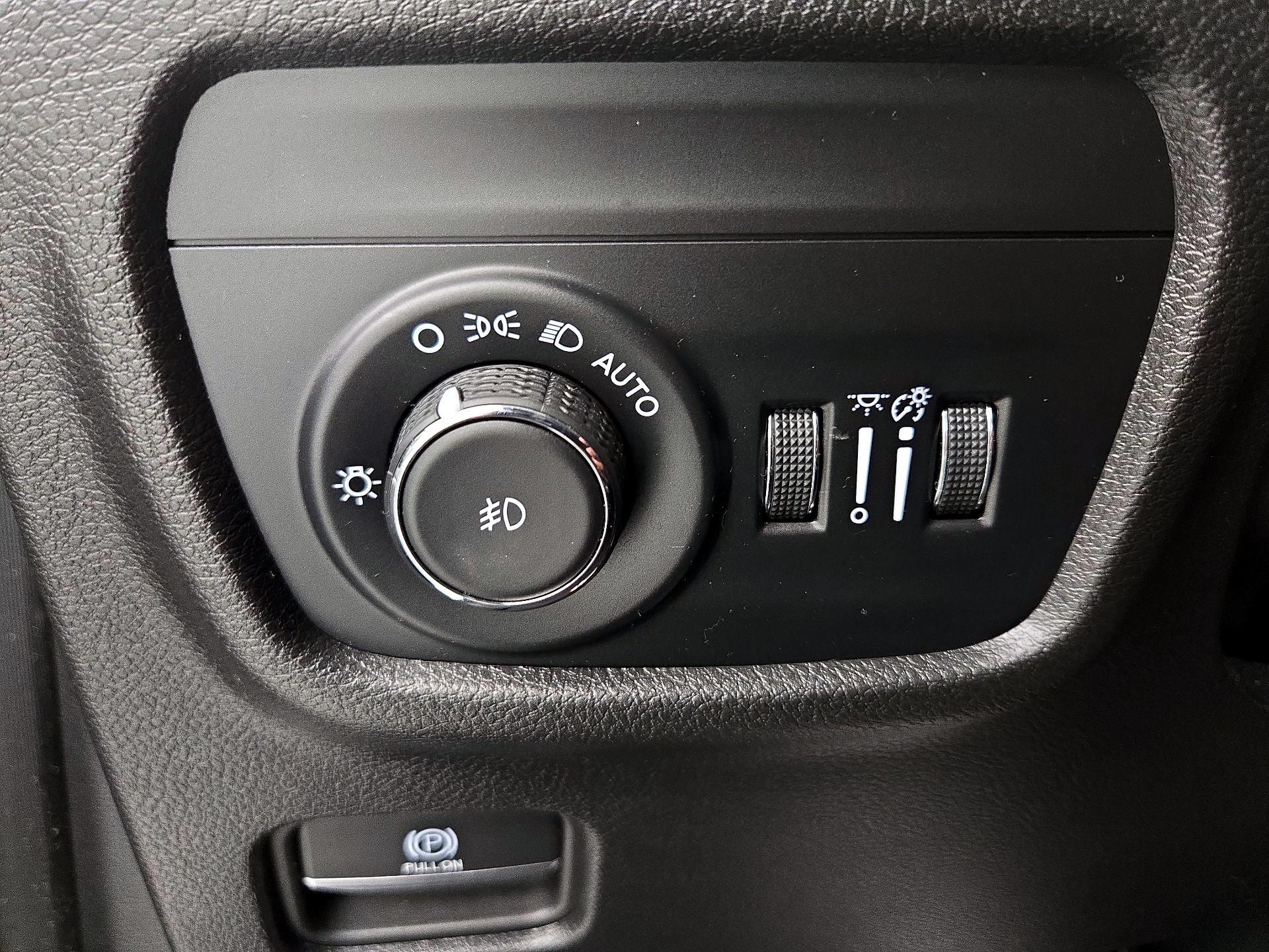 Thumbnail: 2023 Jeep Grand Cherokee - 13