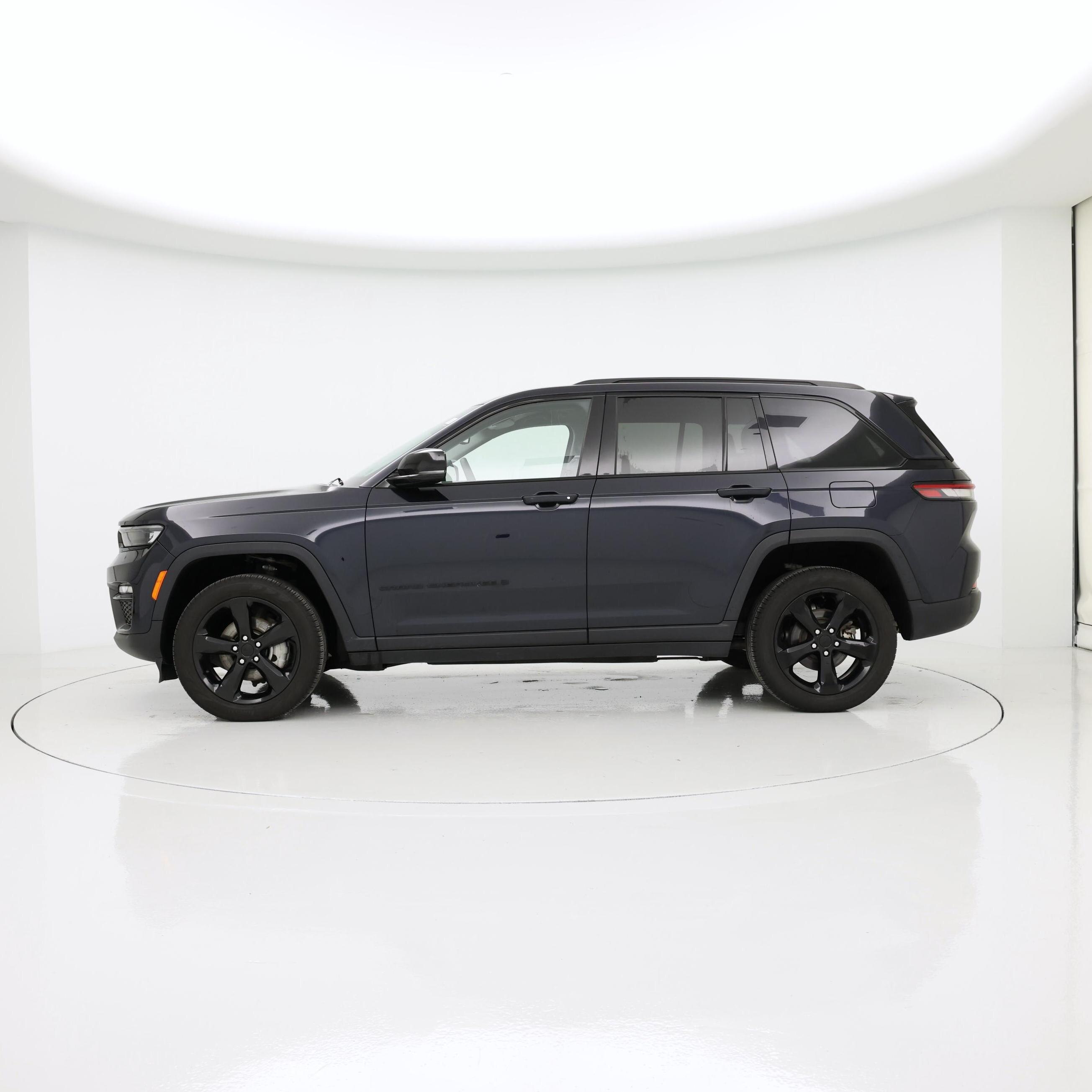 Thumbnail: 2023 Jeep Grand Cherokee - 3