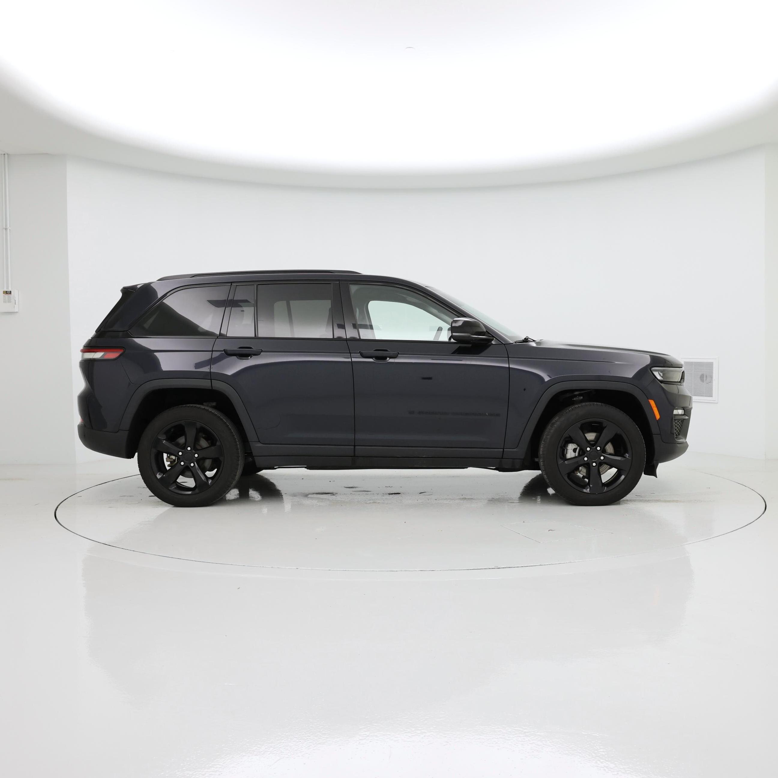 Thumbnail: 2023 Jeep Grand Cherokee - 7