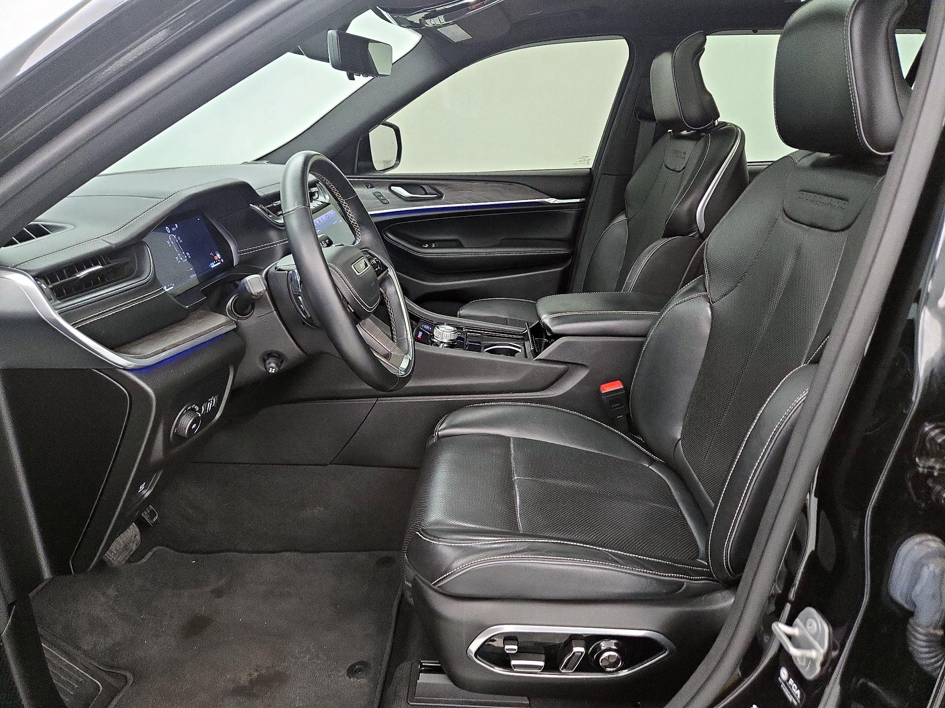 Thumbnail: 2022 Jeep Grand Cherokee L - 11