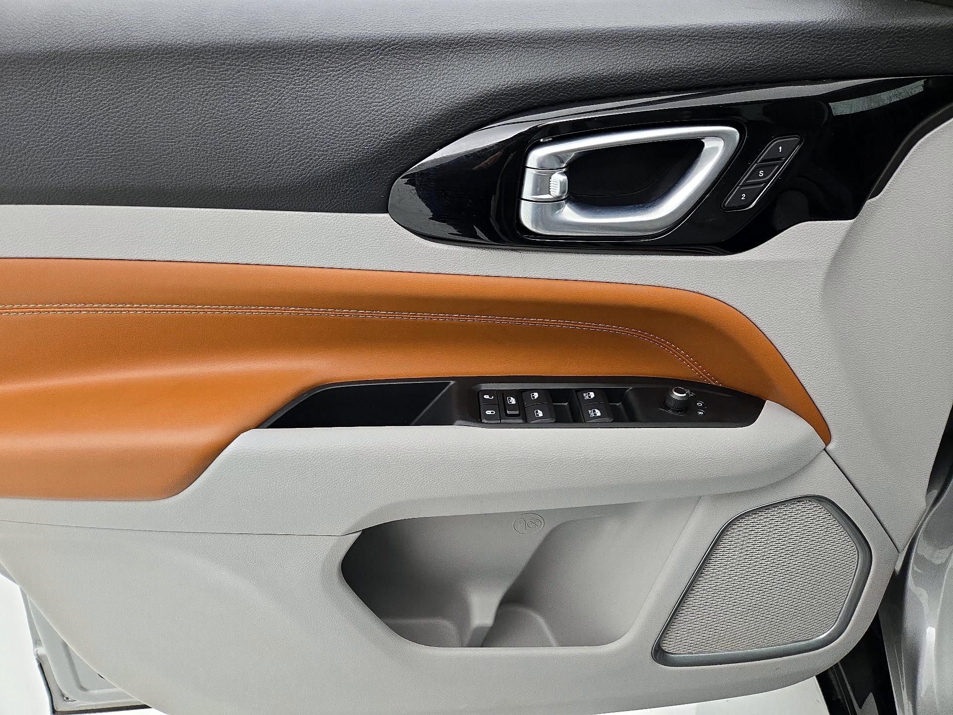 Thumbnail: 2022 Jeep Compass - 12