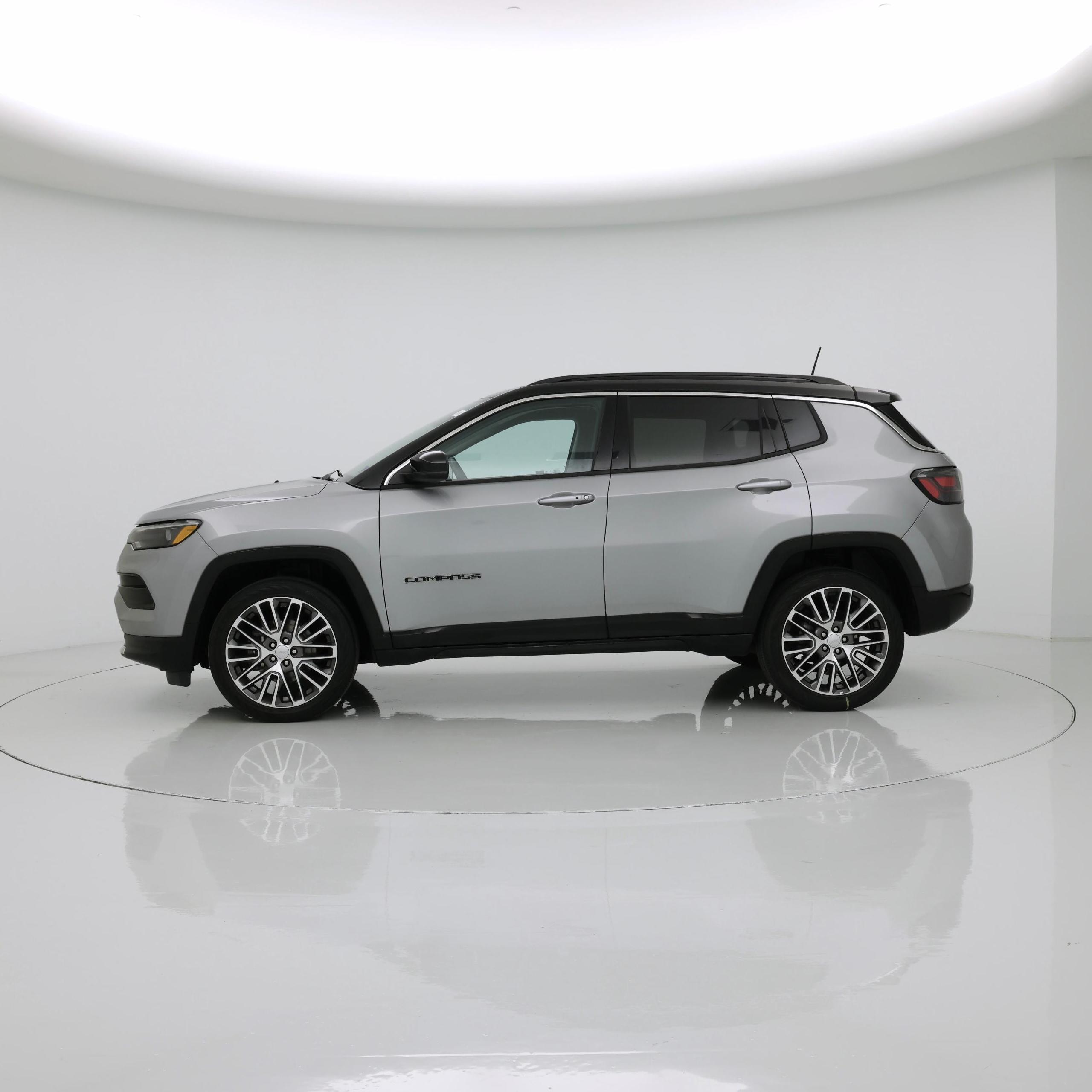 Thumbnail: 2022 Jeep Compass - 3