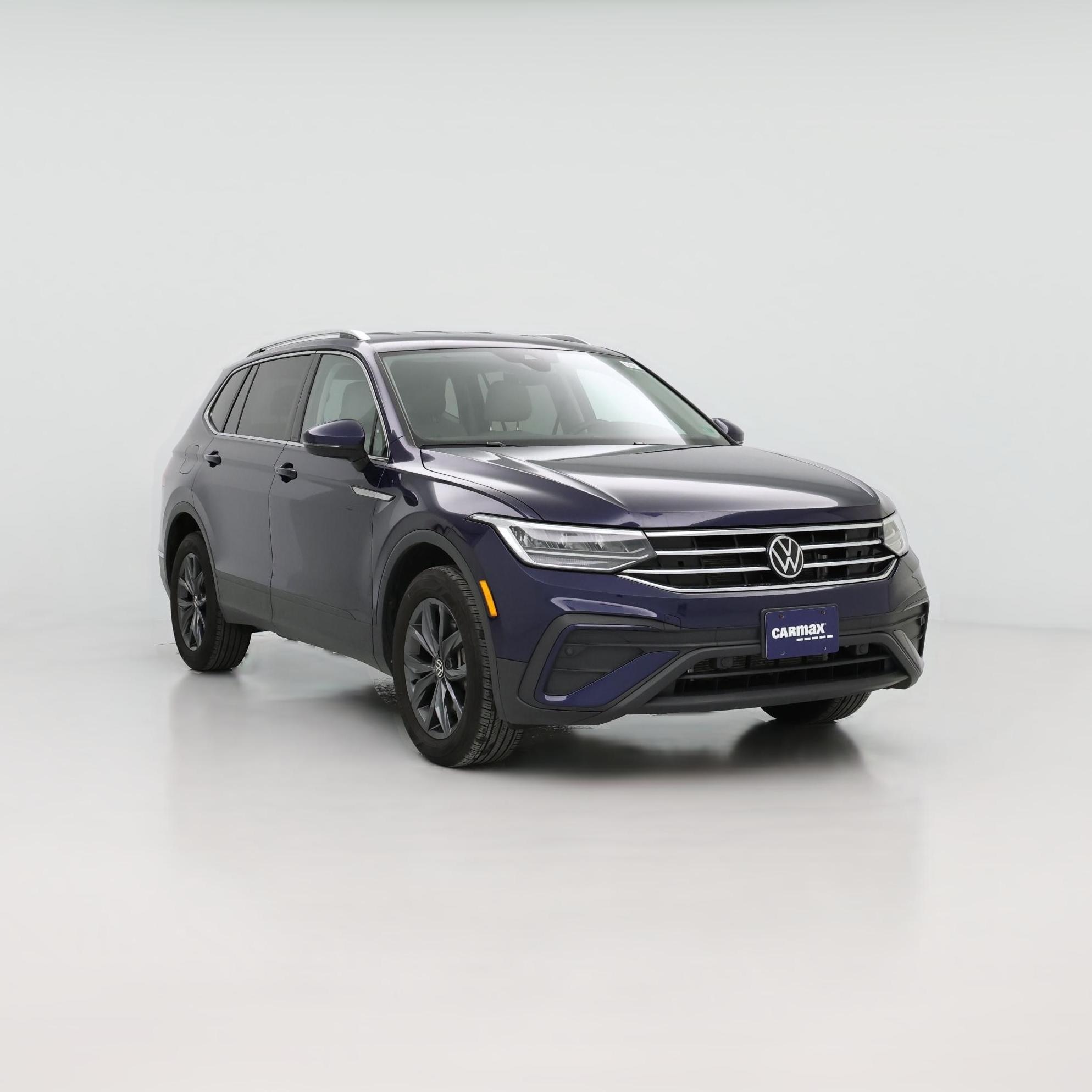 Thumbnail: 2022 Volkswagen Tiguan - 1