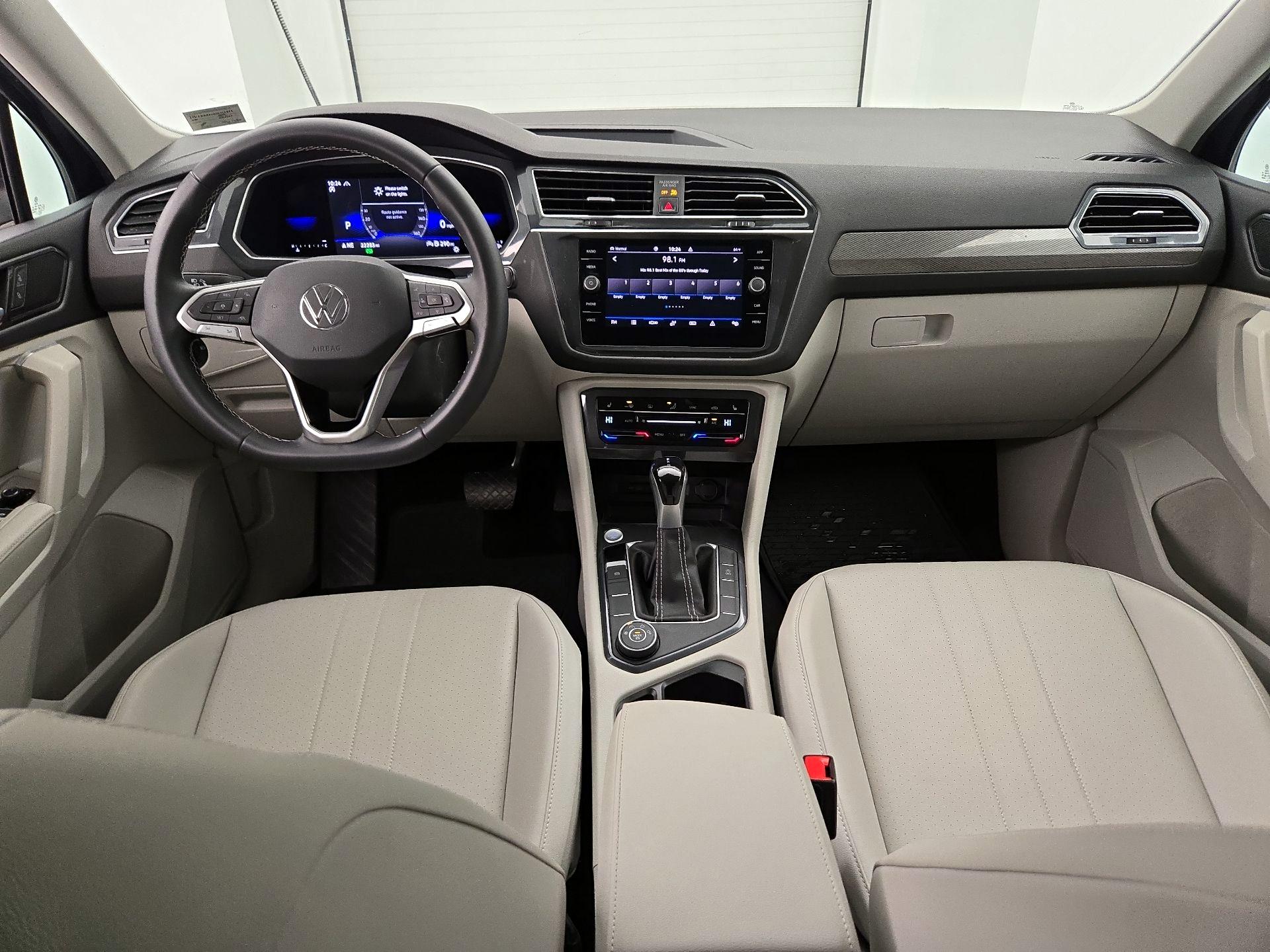 Thumbnail: 2022 Volkswagen Tiguan - 9