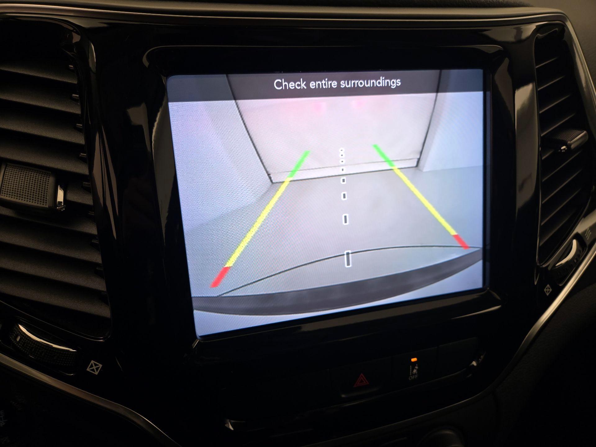 Thumbnail: 2022 Jeep Cherokee - 14