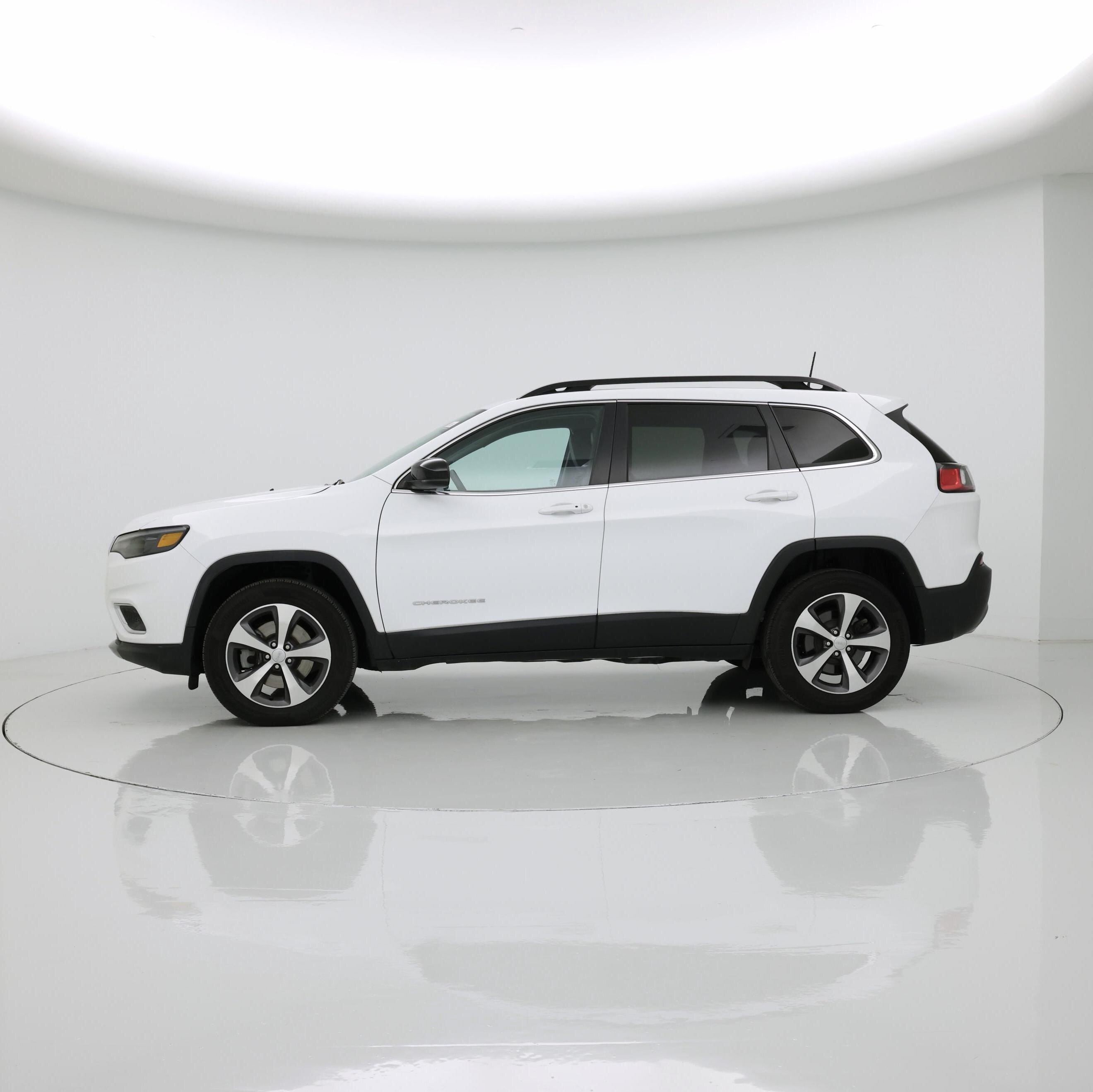 Thumbnail: 2022 Jeep Cherokee - 3