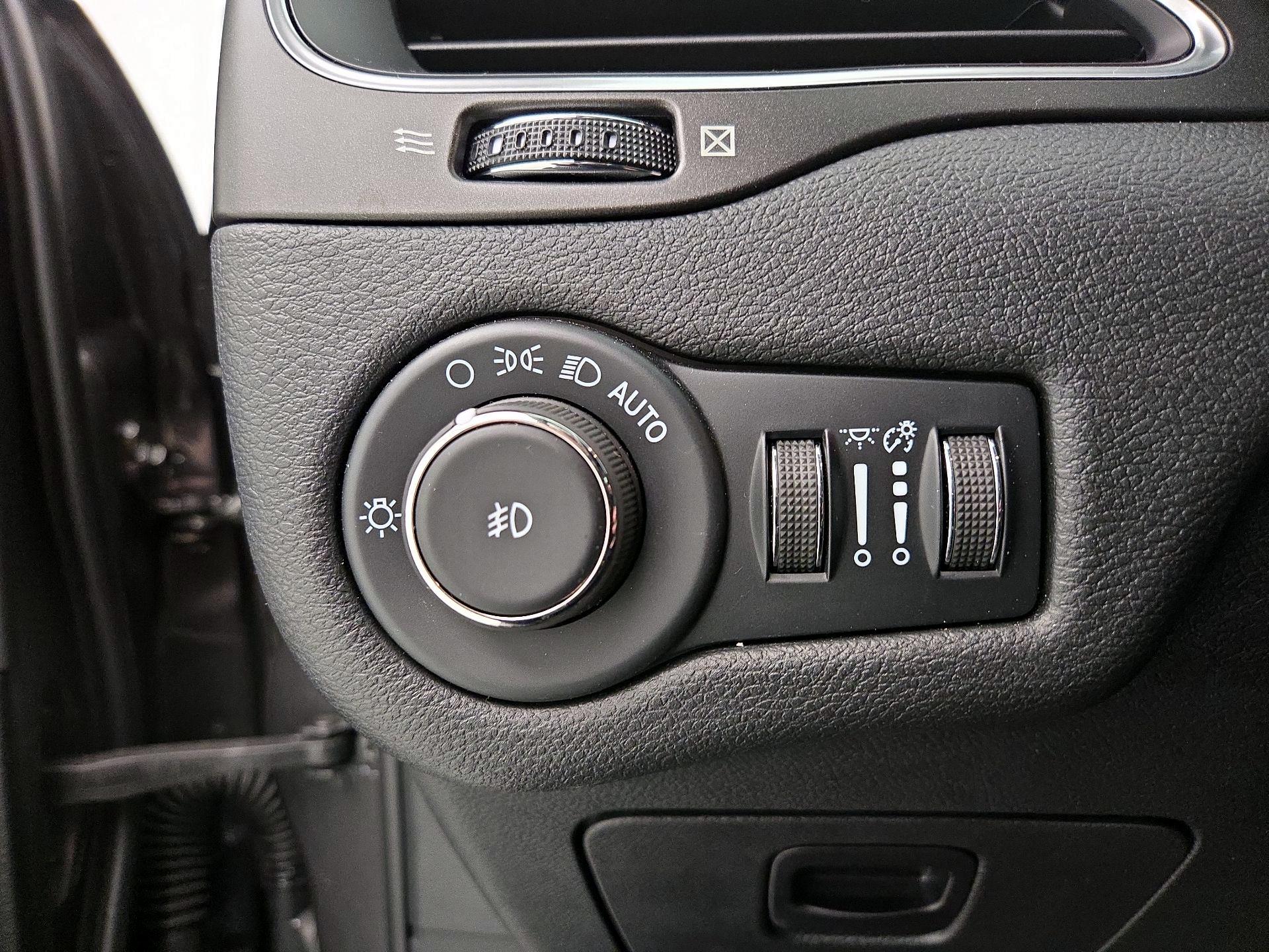 Thumbnail: 2022 Jeep Cherokee - 13