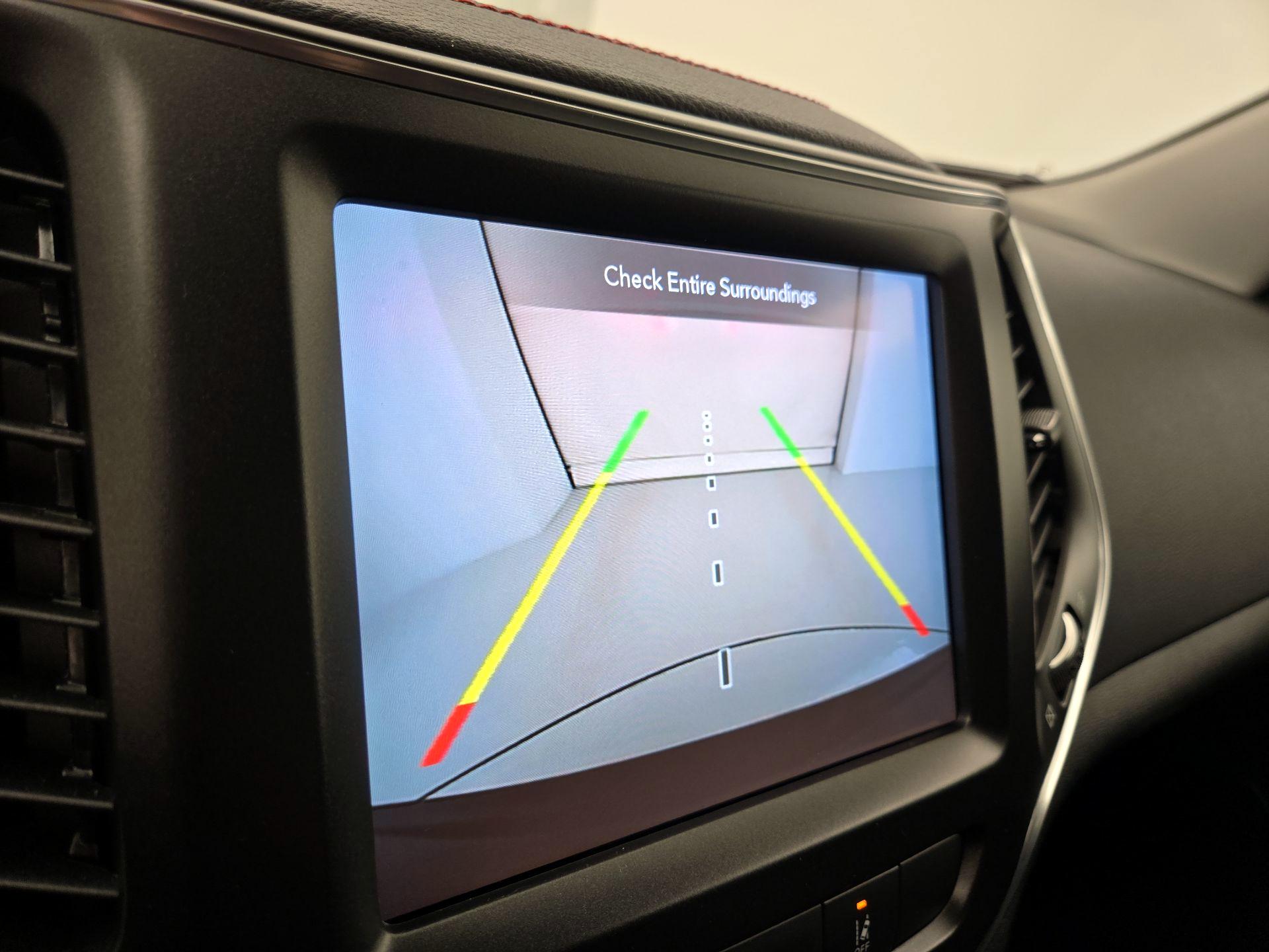 Thumbnail: 2022 Jeep Cherokee - 15