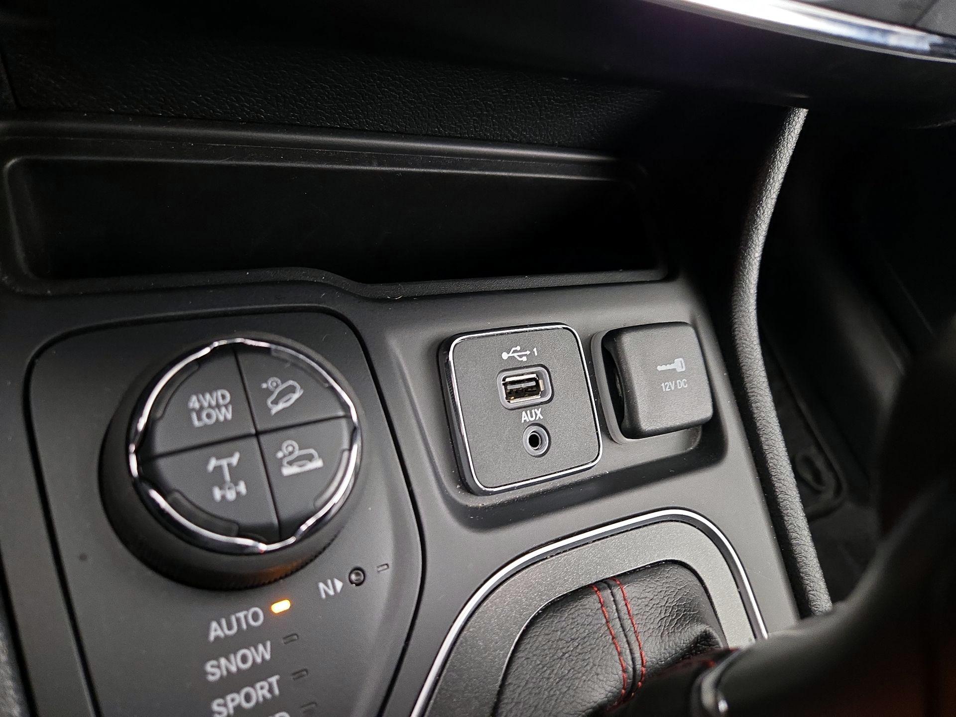 Thumbnail: 2022 Jeep Cherokee - 19