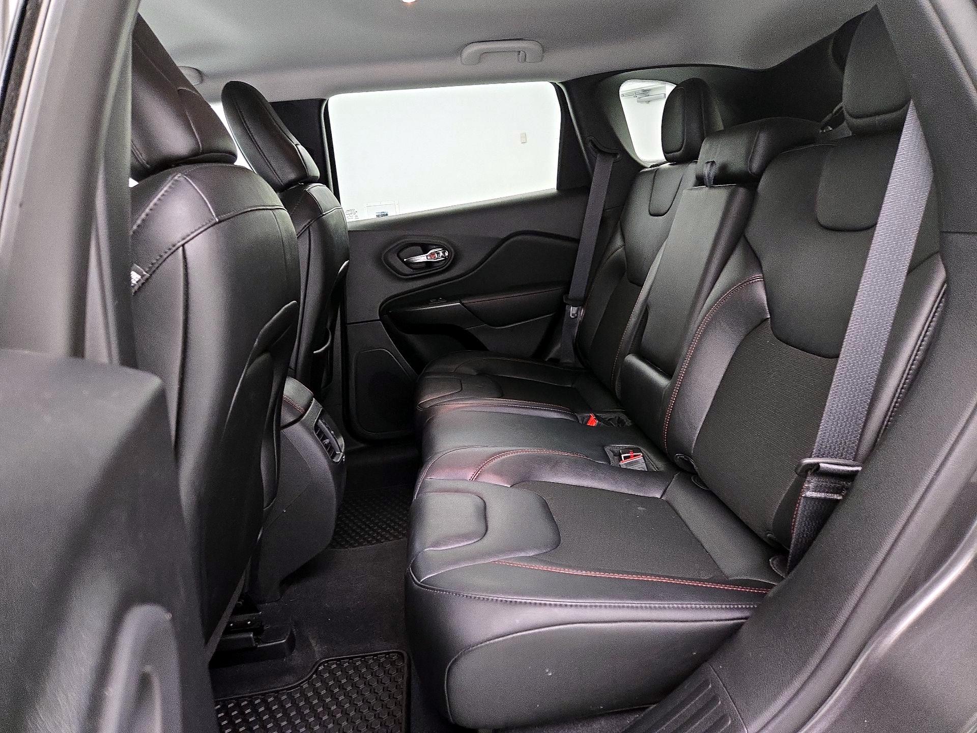 Thumbnail: 2022 Jeep Cherokee - 20