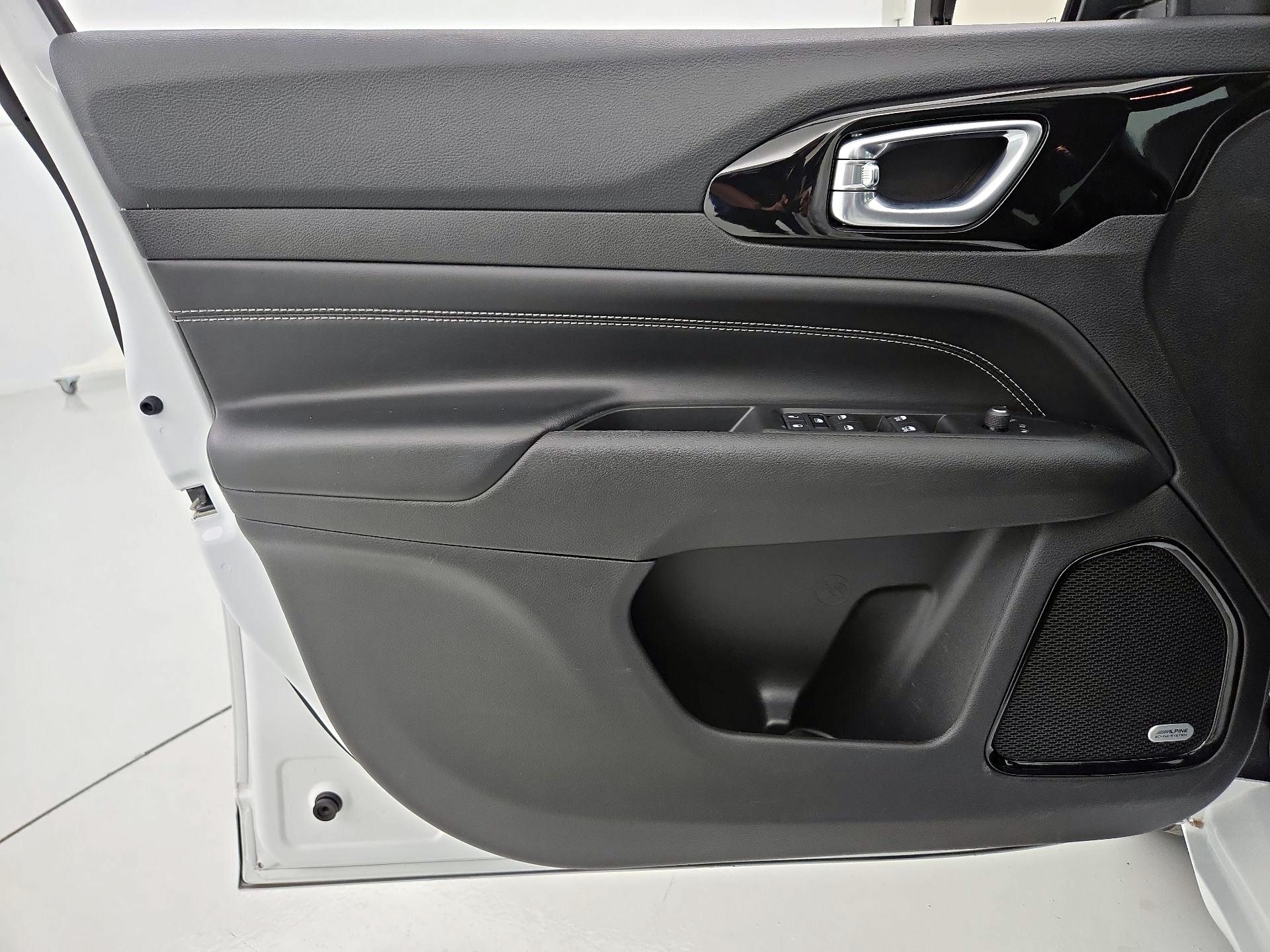 Thumbnail: 2022 Jeep Compass - 12