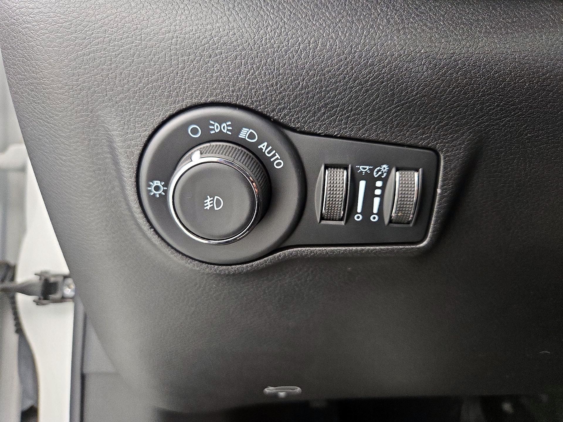 Thumbnail: 2022 Jeep Compass - 13