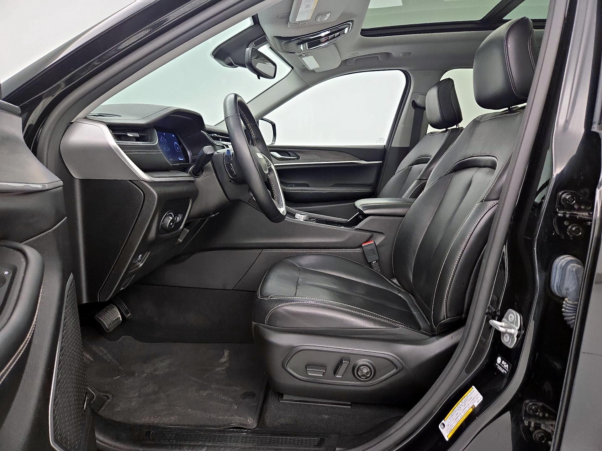 Thumbnail: 2022 Jeep Grand Cherokee L - 11