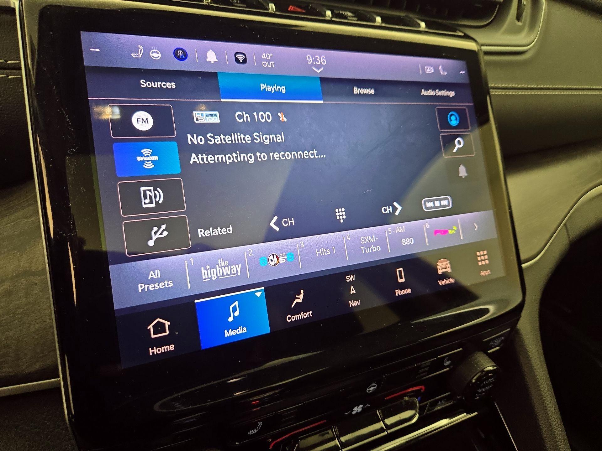 Thumbnail: 2022 Jeep Grand Cherokee L - 16