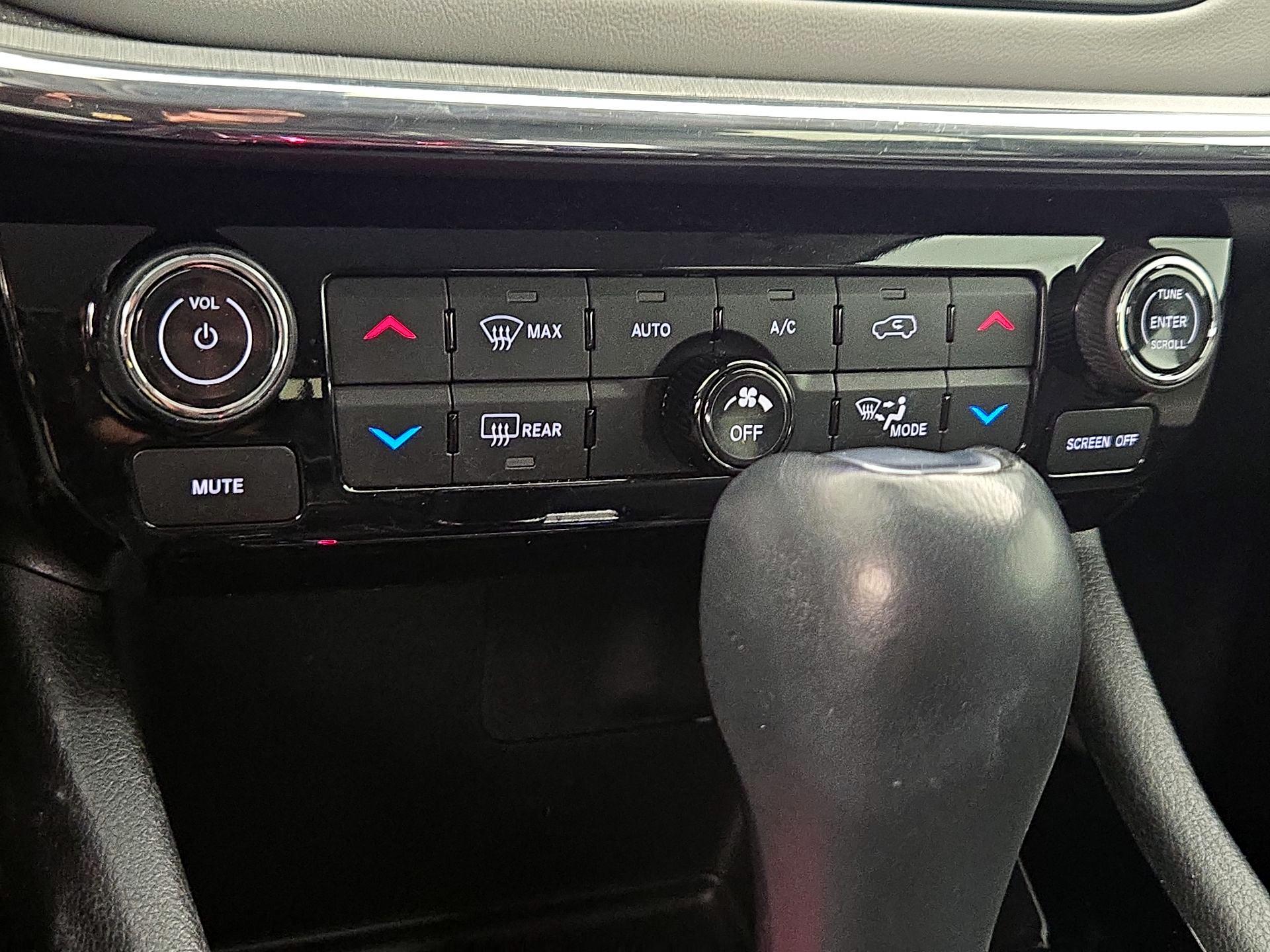 Thumbnail: 2022 Jeep Compass - 17