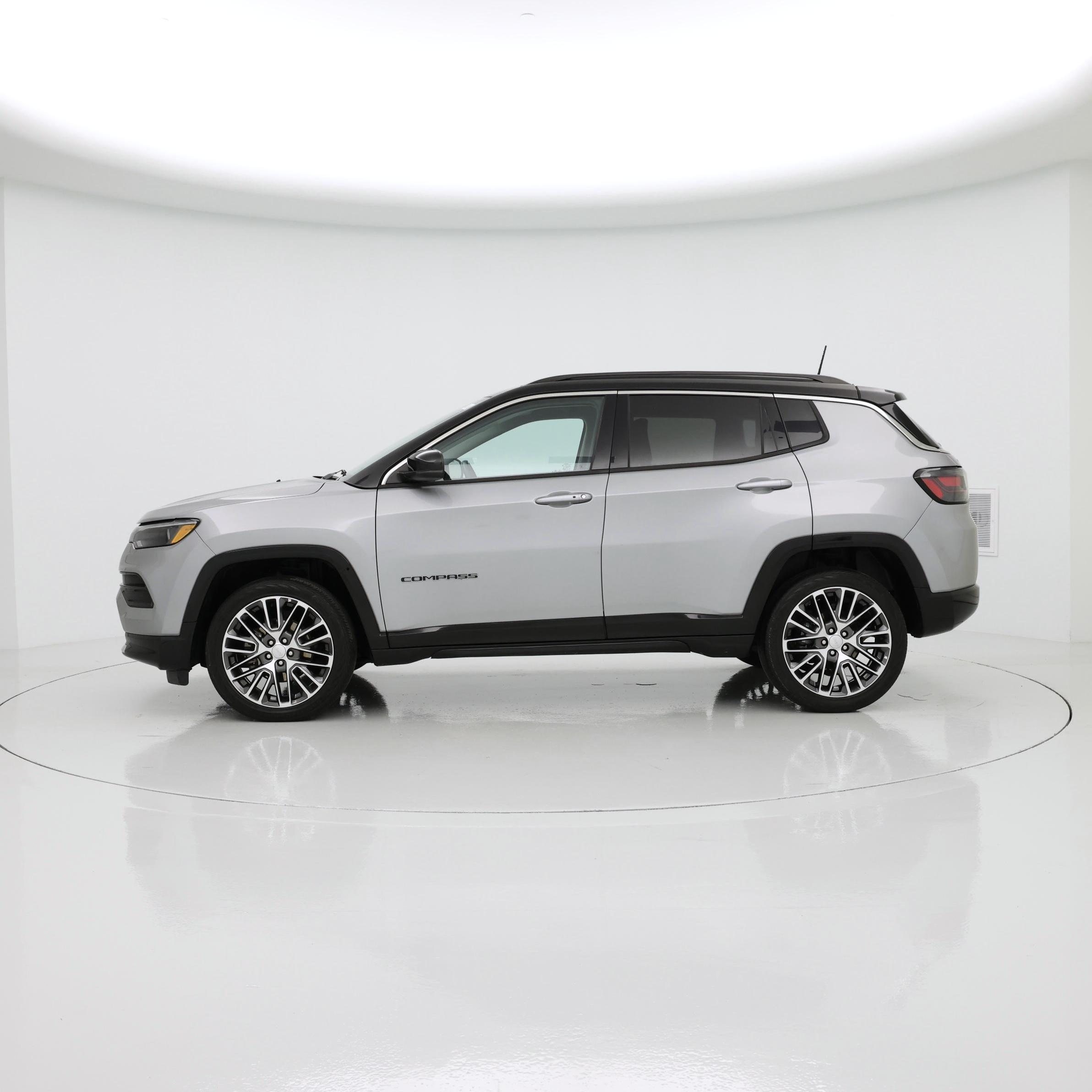 Thumbnail: 2022 Jeep Compass - 3