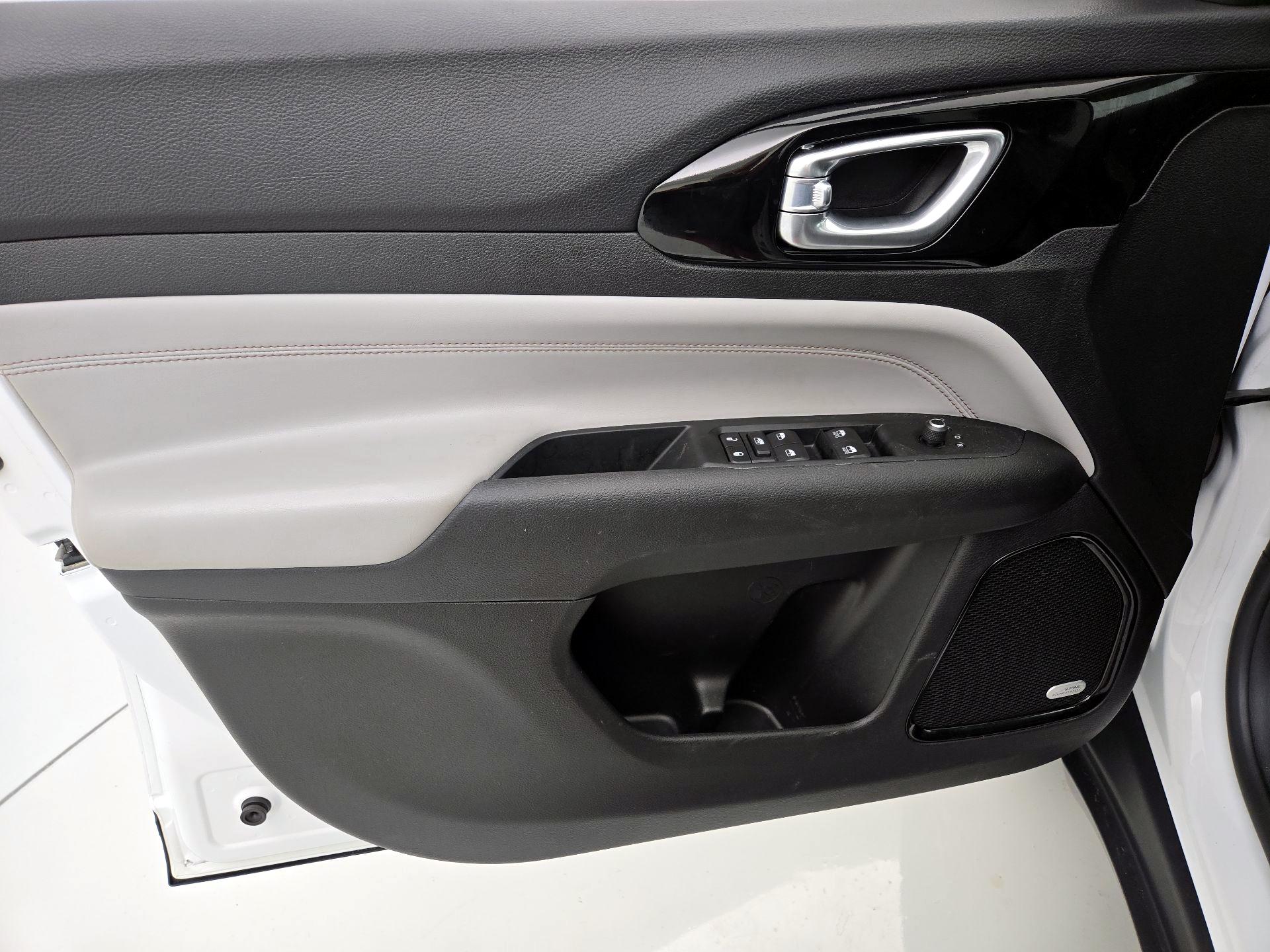 Thumbnail: 2022 Jeep Compass - 12