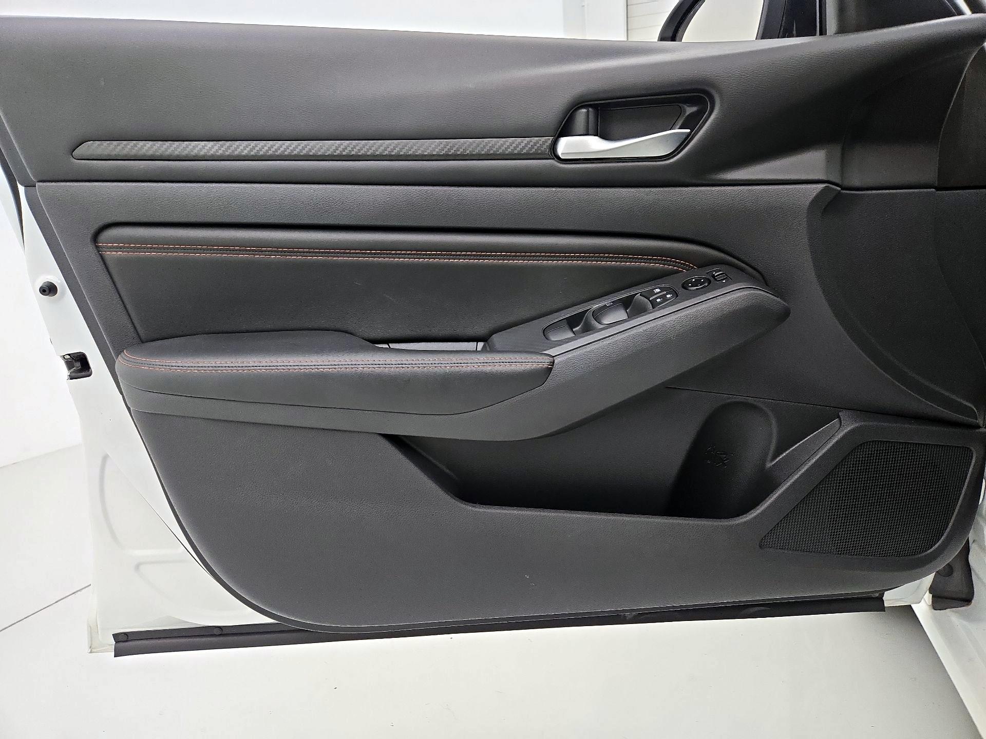 Thumbnail: 2022 Nissan Altima - 12