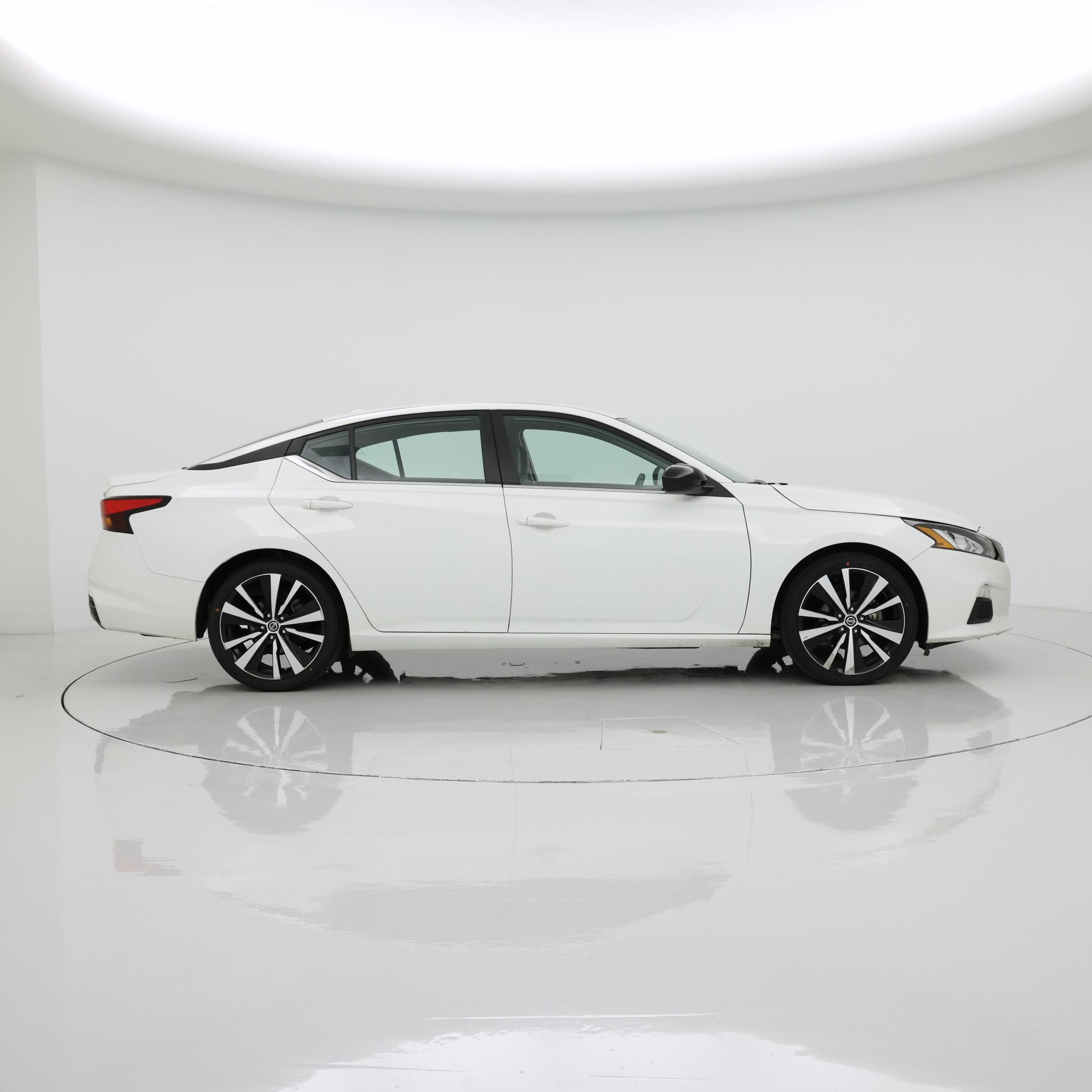 Thumbnail: 2022 Nissan Altima - 7