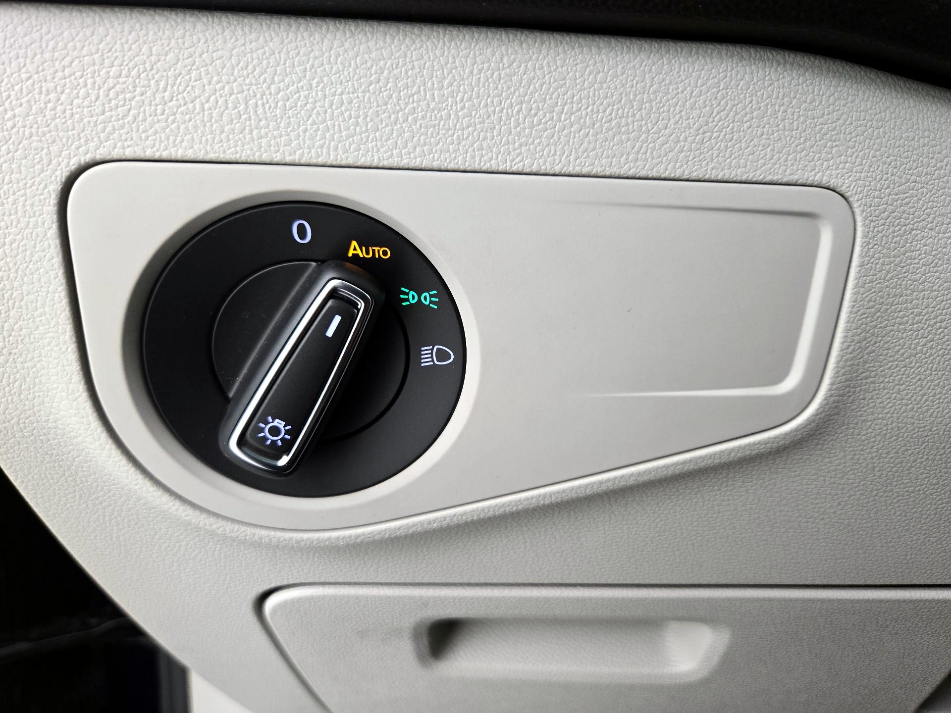 Thumbnail: 2022 Volkswagen Tiguan - 13