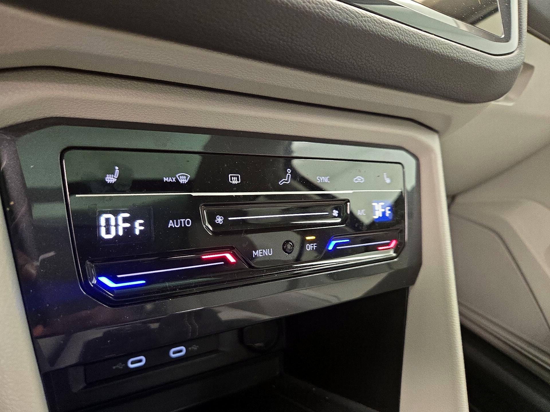 Thumbnail: 2022 Volkswagen Tiguan - 16