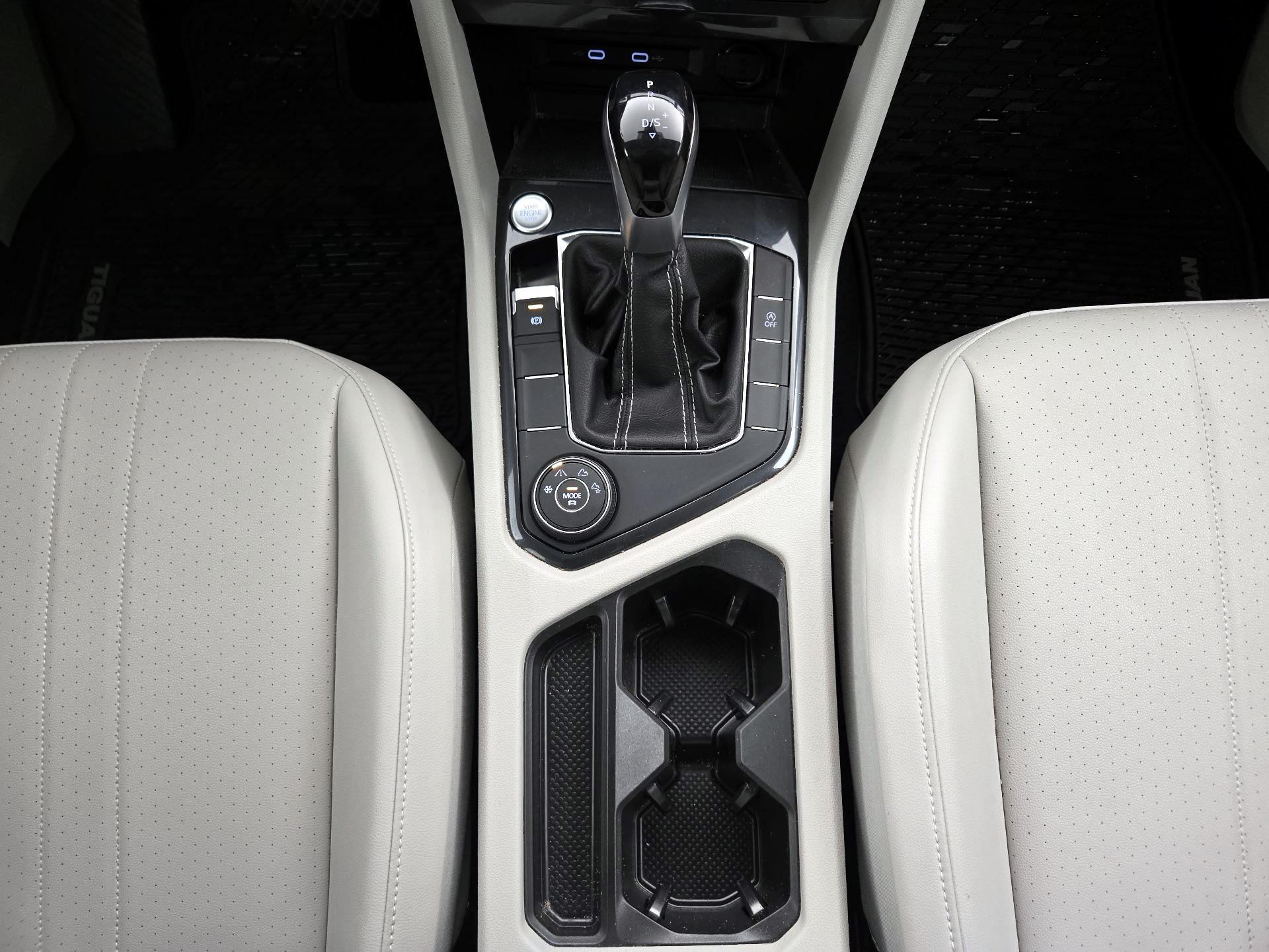 Thumbnail: 2022 Volkswagen Tiguan - 17