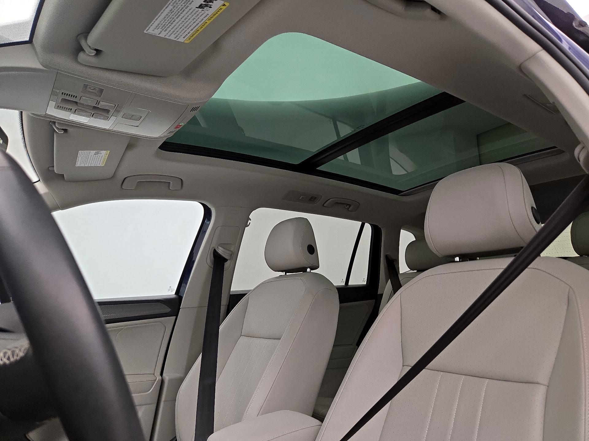 Thumbnail: 2022 Volkswagen Tiguan - 19