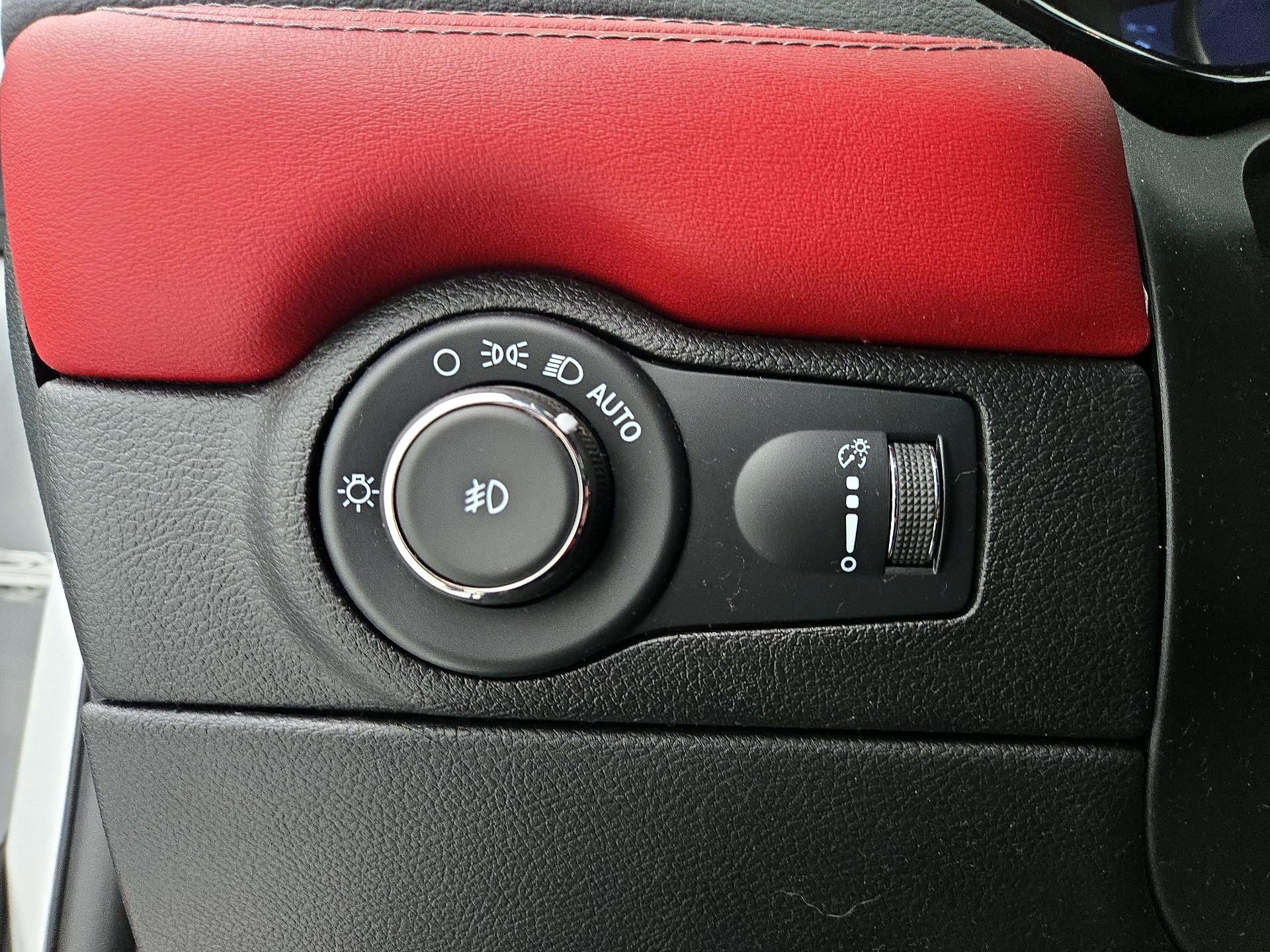 Thumbnail: 2022 Dodge Durango - 13