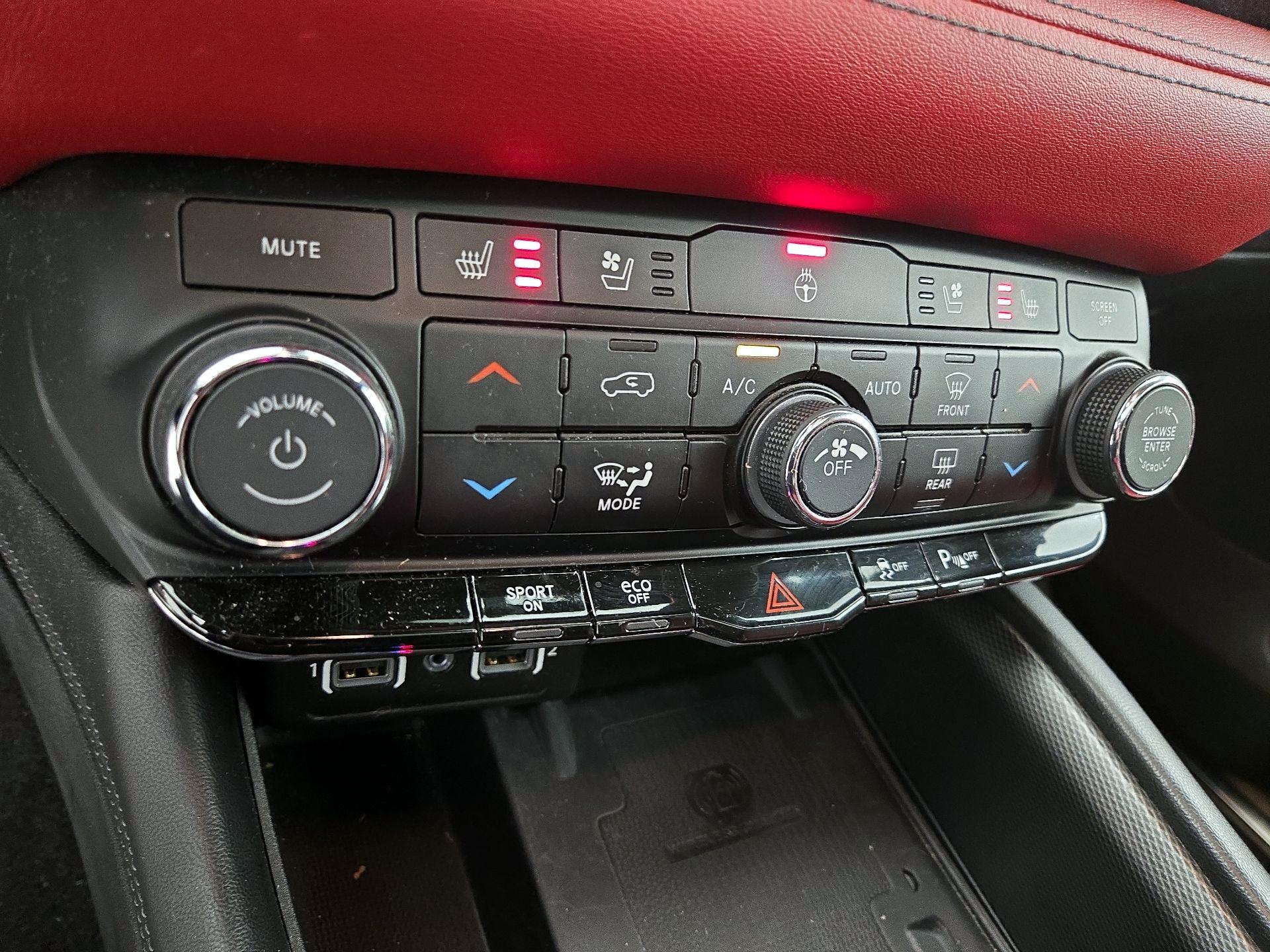 Thumbnail: 2022 Dodge Durango - 17