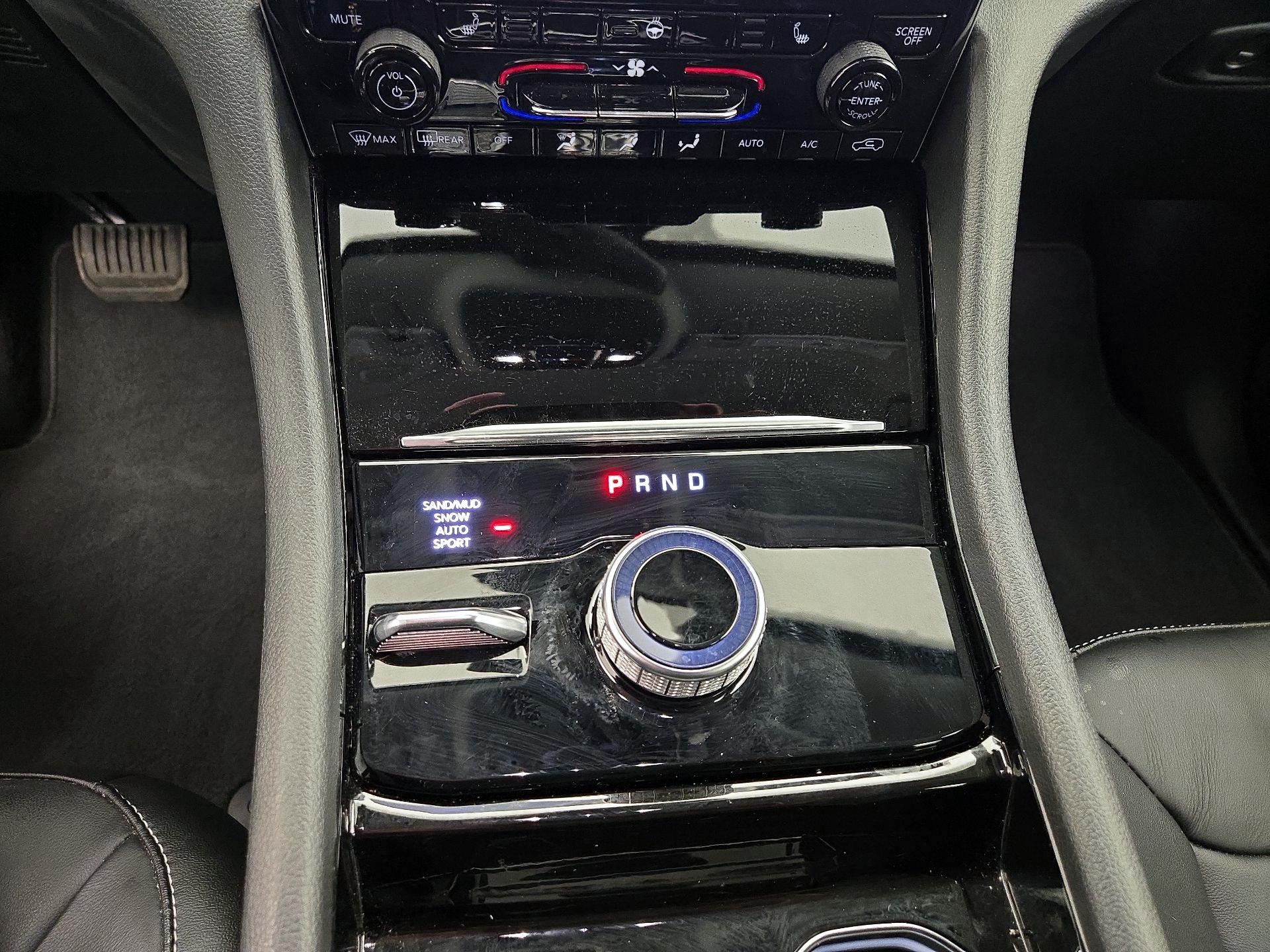 Thumbnail: 2023 Jeep Grand Cherokee - 18