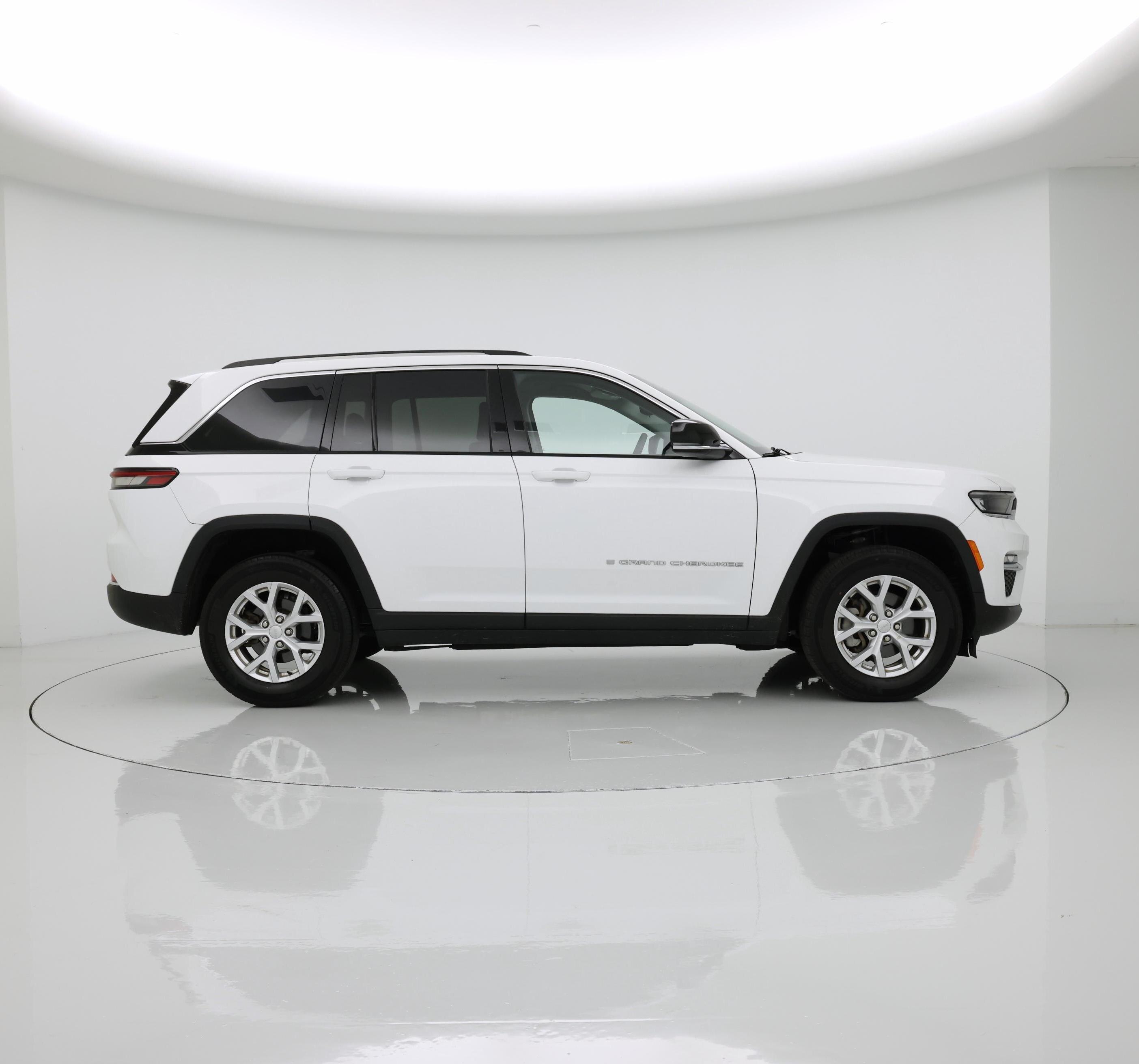 Thumbnail: 2023 Jeep Grand Cherokee - 7