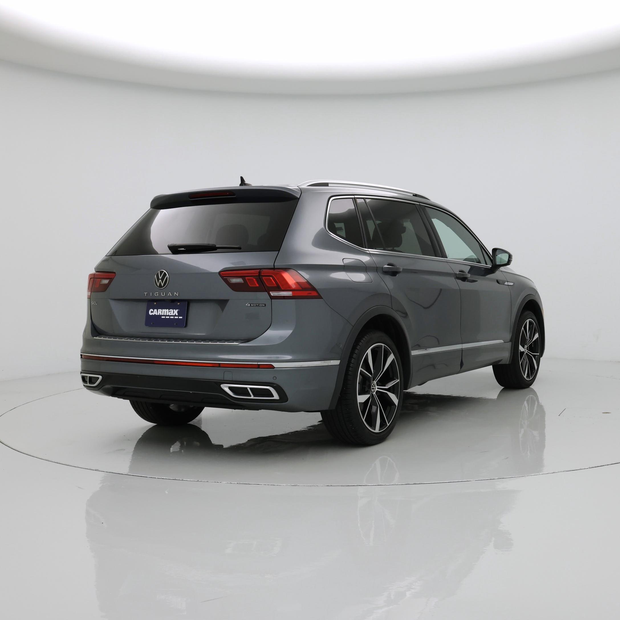 Thumbnail: 2022 Volkswagen Tiguan - 8