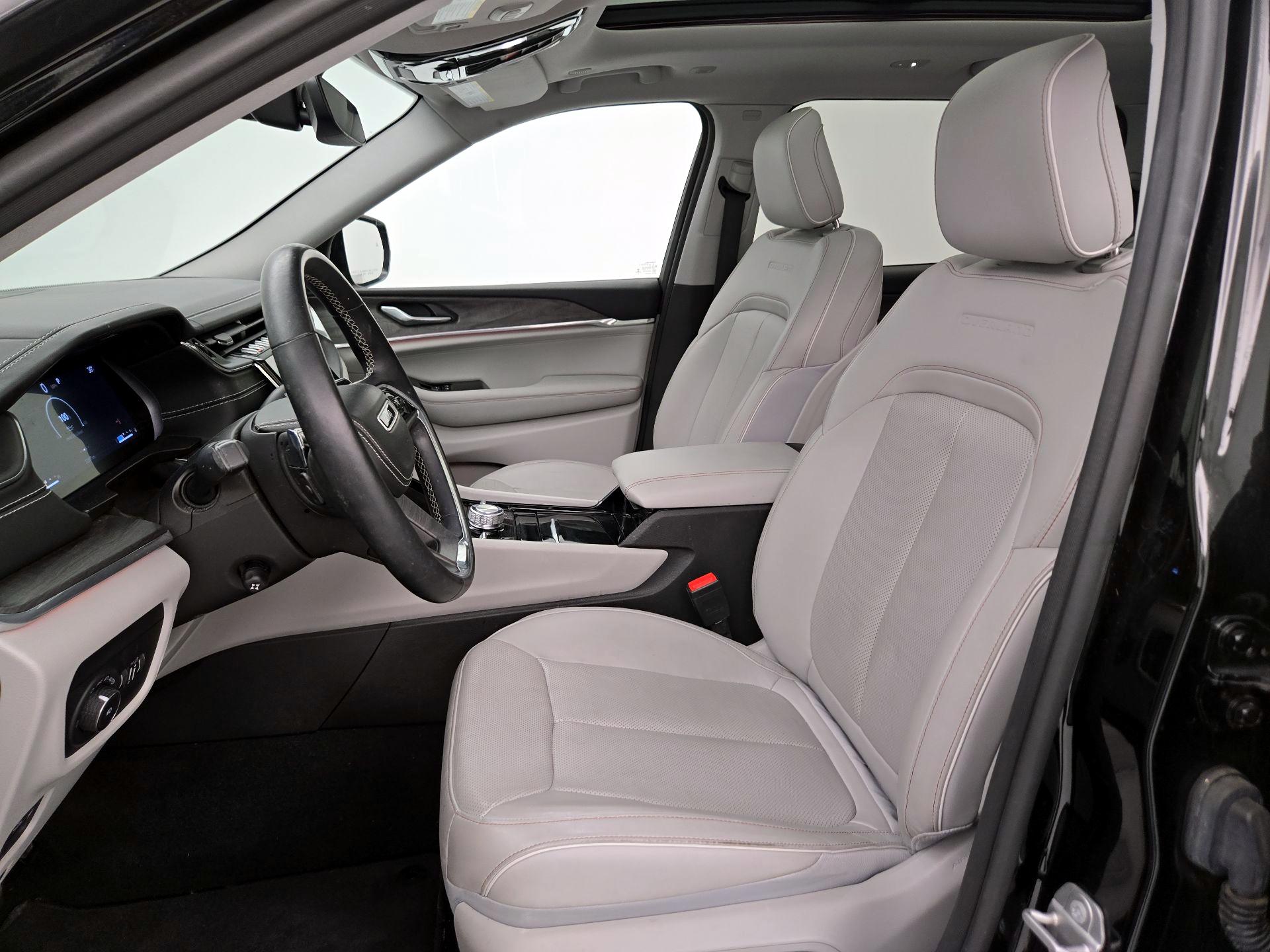 Thumbnail: 2022 Jeep Grand Cherokee L - 11