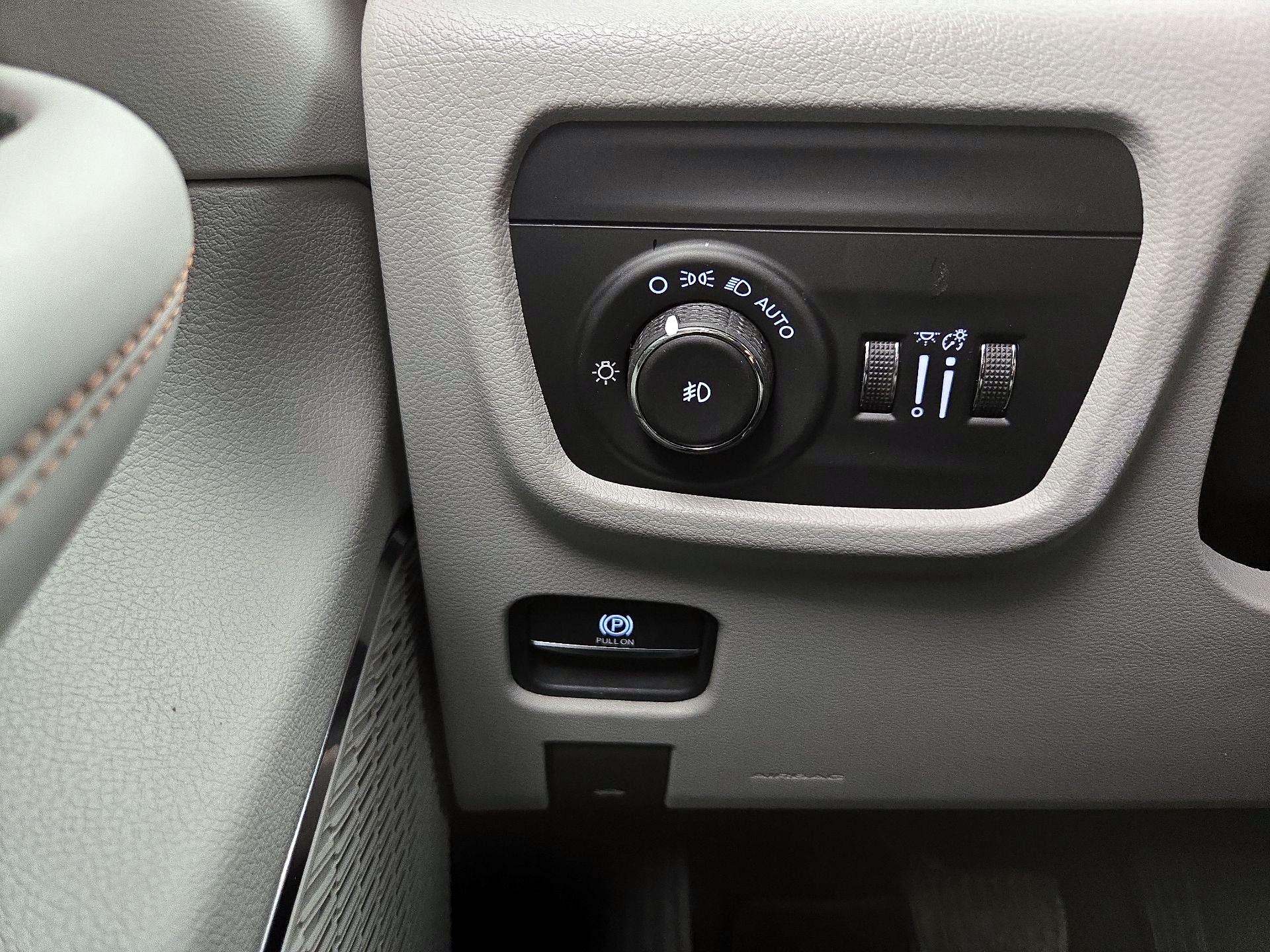 Thumbnail: 2022 Jeep Grand Cherokee L - 13