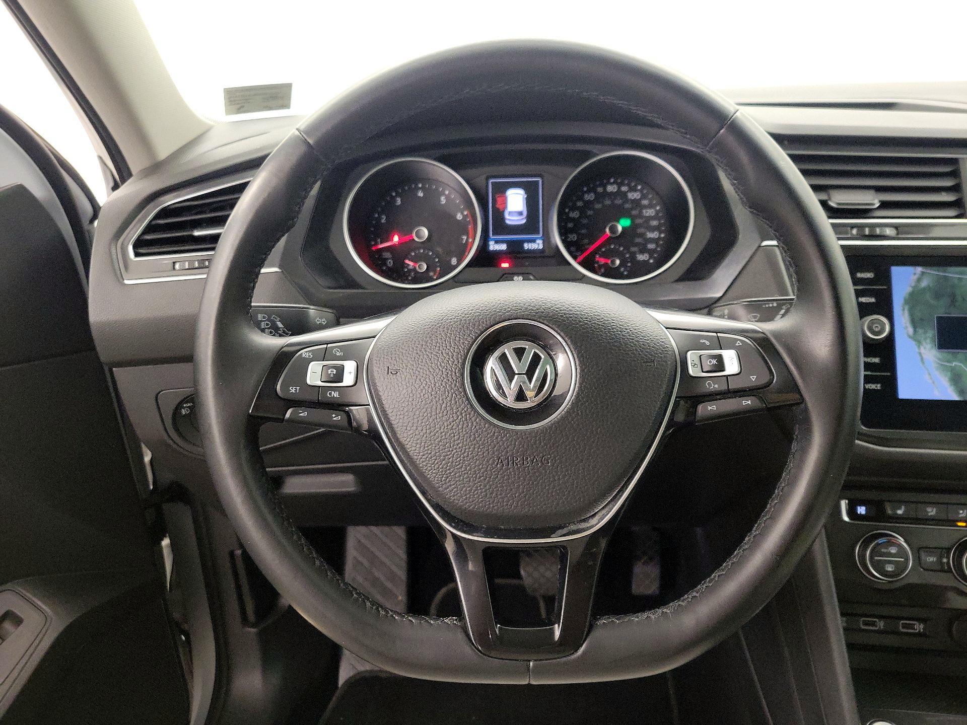 Thumbnail: 2018 Volkswagen Tiguan - 10