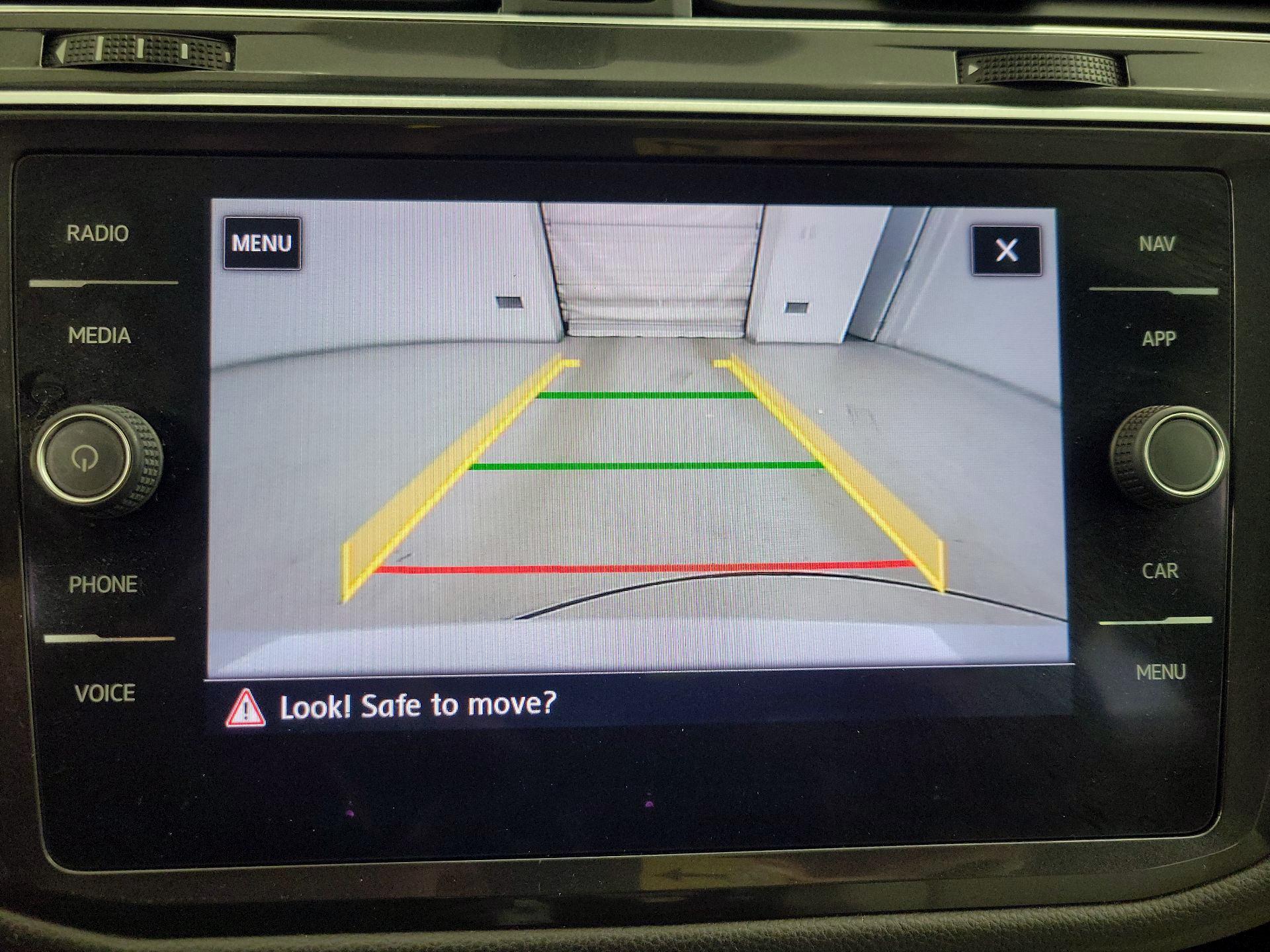 Thumbnail: 2018 Volkswagen Tiguan - 14