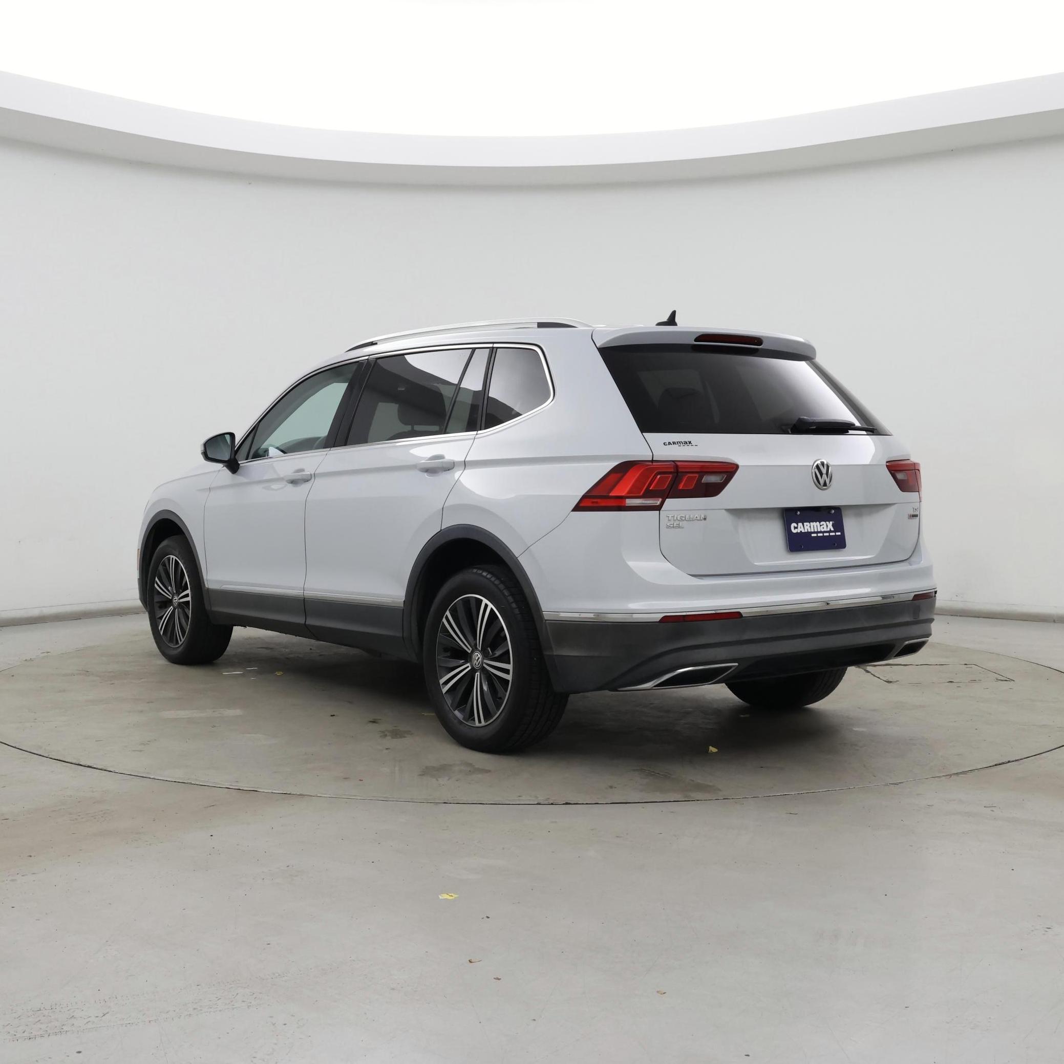Thumbnail: 2018 Volkswagen Tiguan - 2