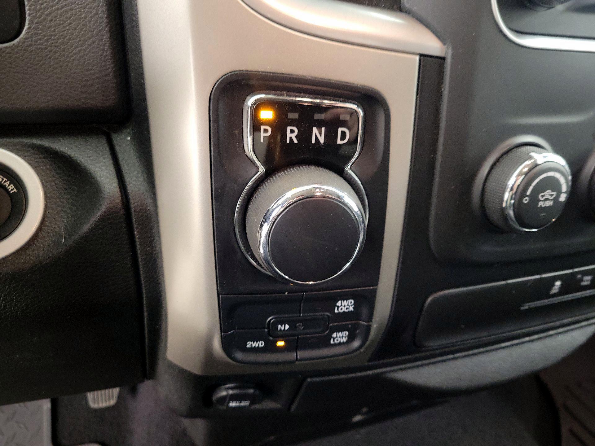 Thumbnail: 2019 RAM 1500 Classic - 17