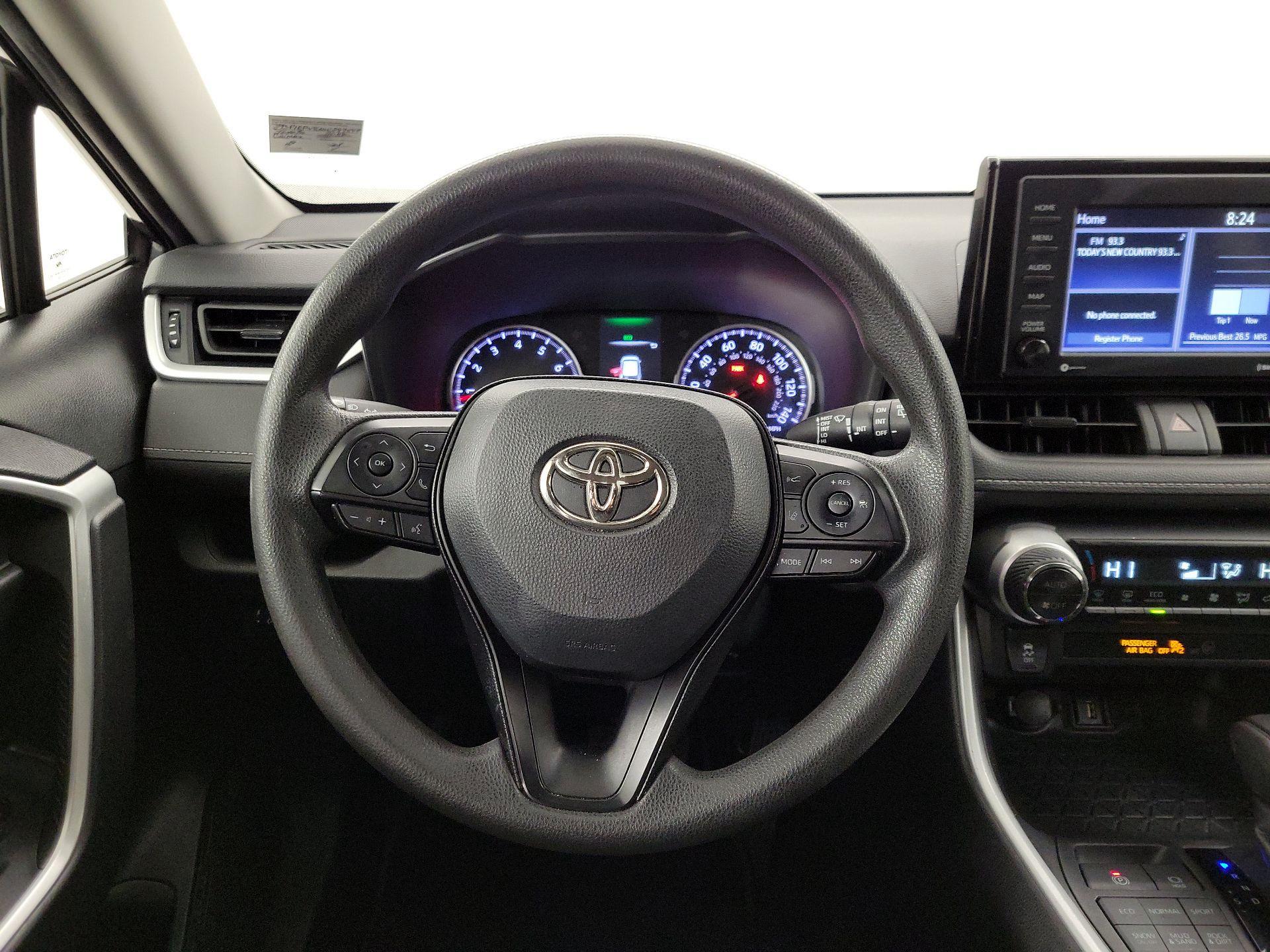 Thumbnail: 2022 Toyota RAV4 - 10