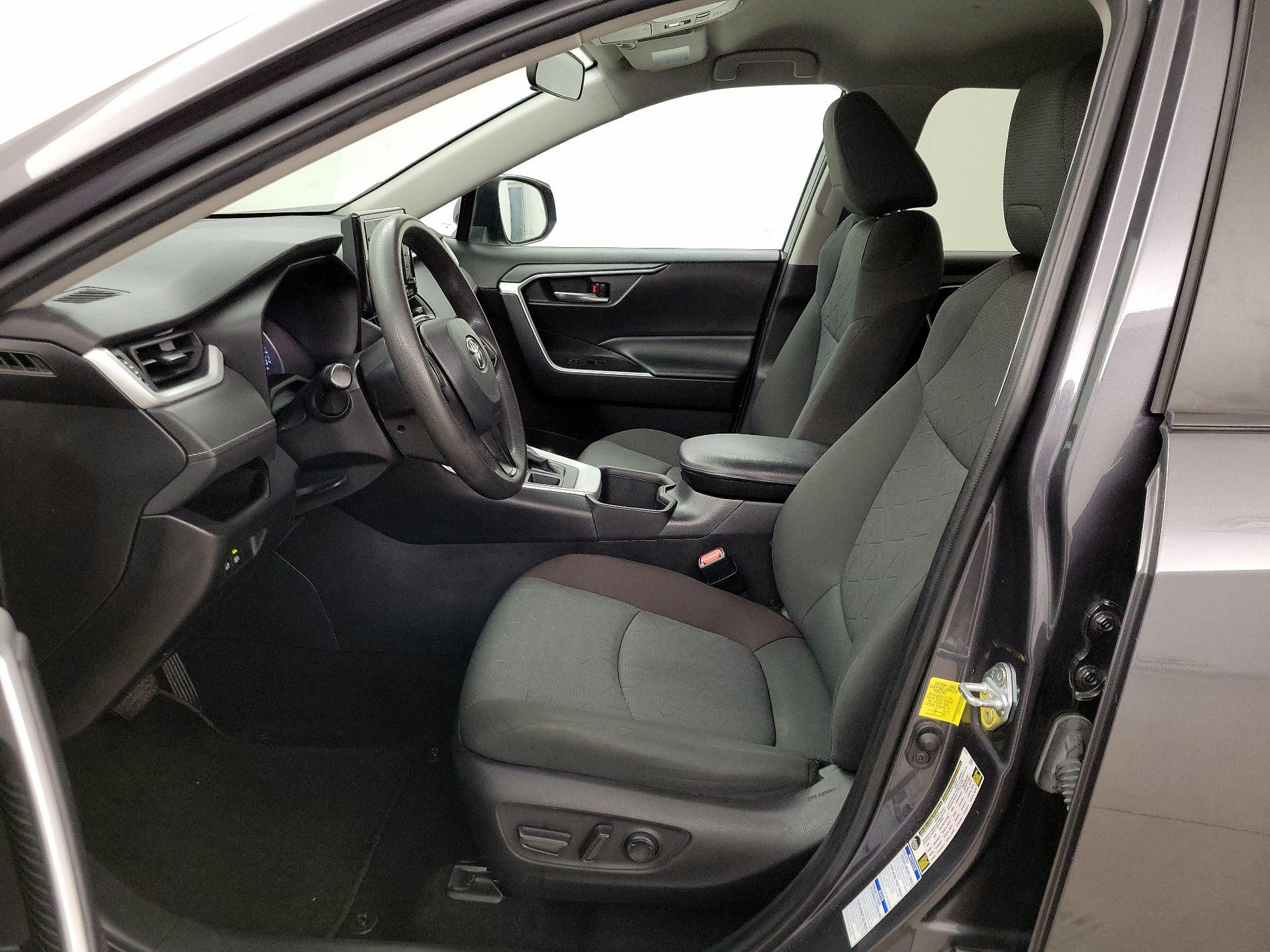 Thumbnail: 2022 Toyota RAV4 - 11